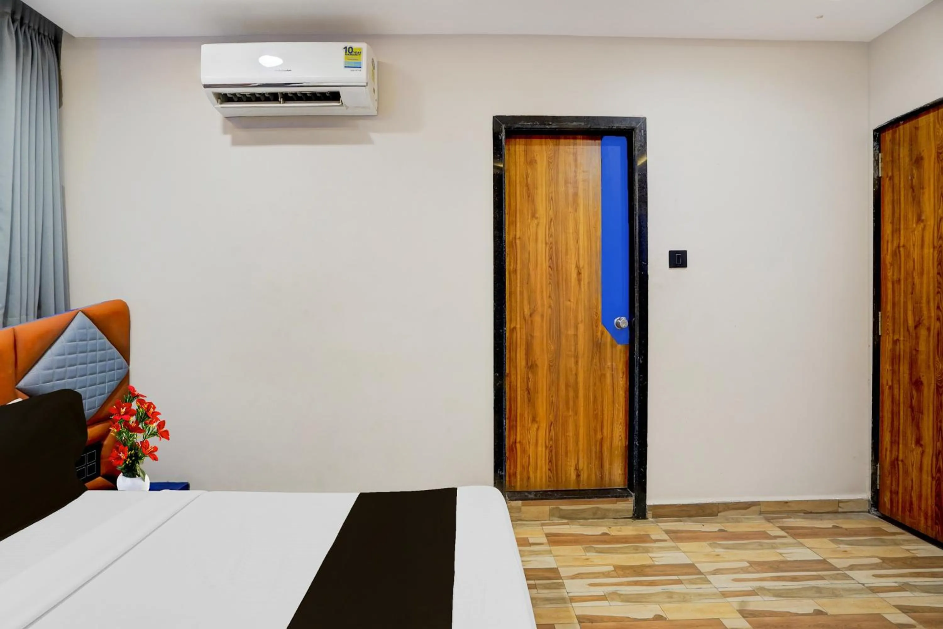 Bedroom, Bed in Collection O Kosad Railway Station Formerly Hotel Royal Orbits