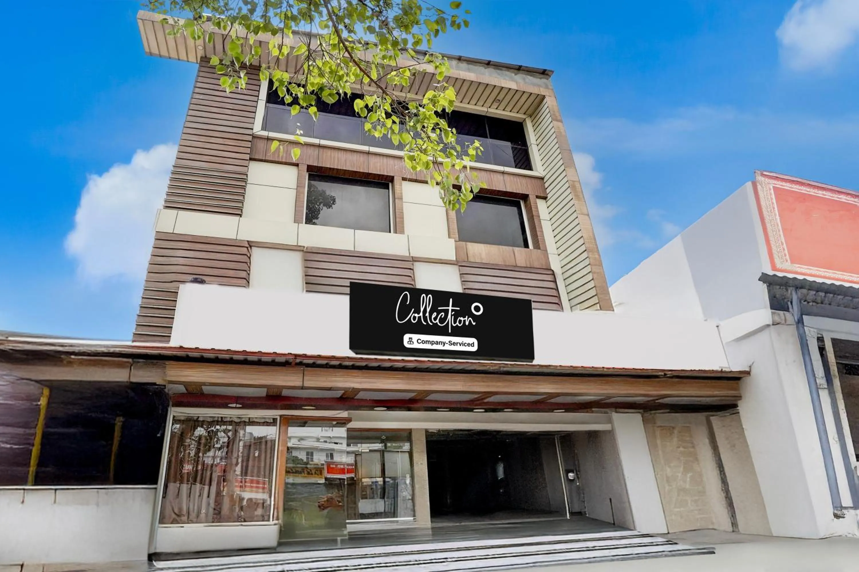 Facade/entrance in Super Collection O Railway Station Dehradun Formerly Hotel Narula