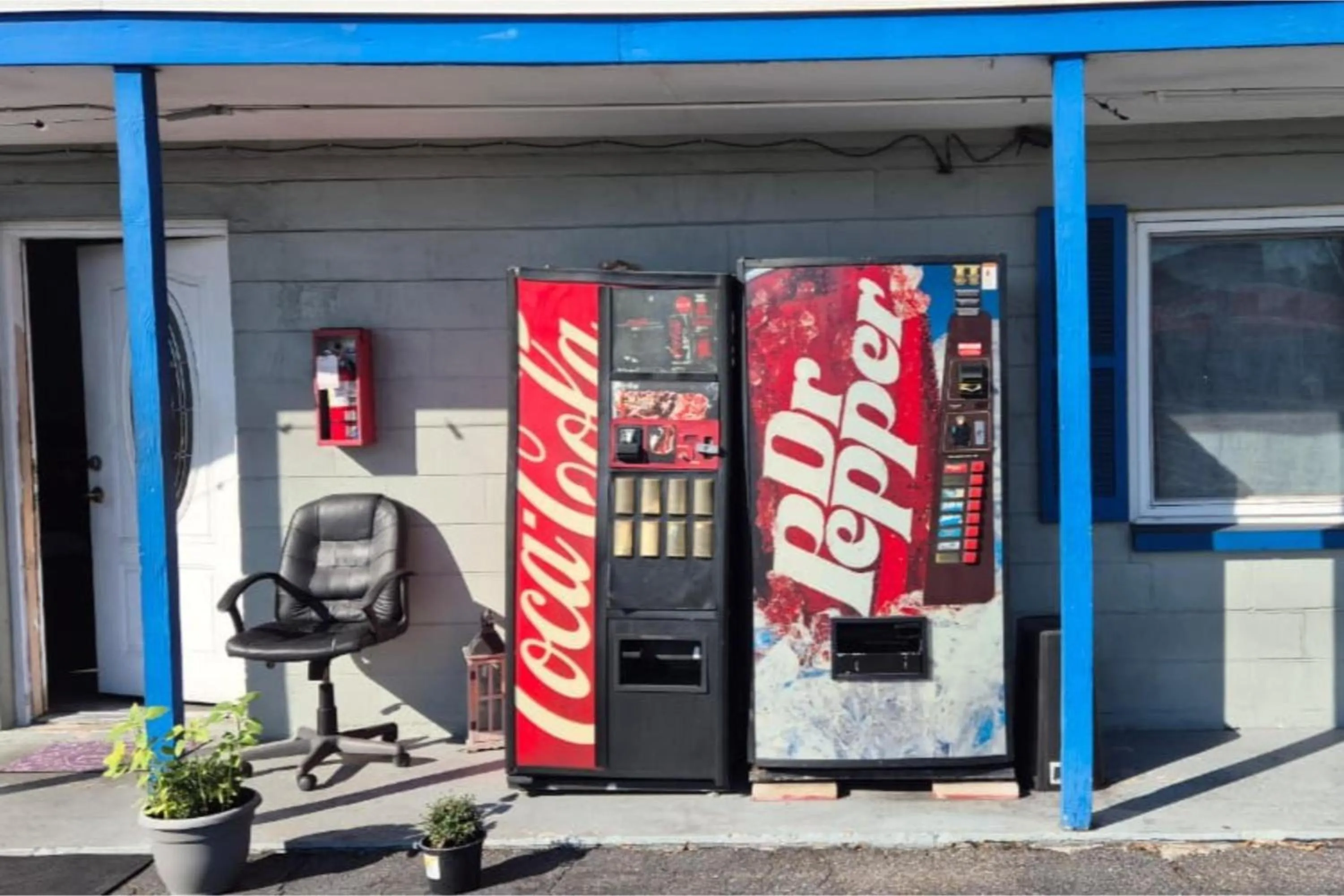 Base Motel By OYO South Tampa