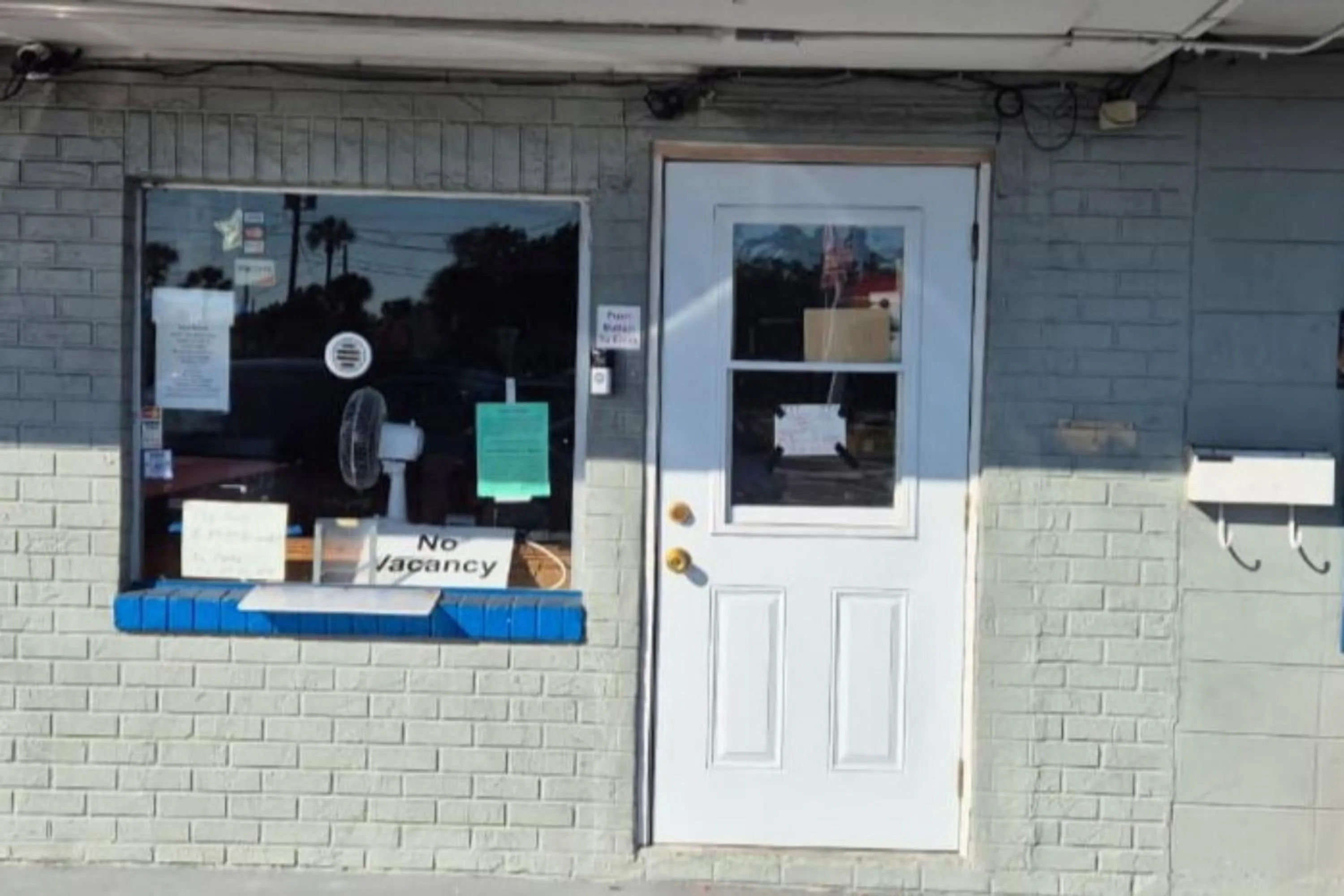 Lobby or reception in Base Motel By OYO South Tampa