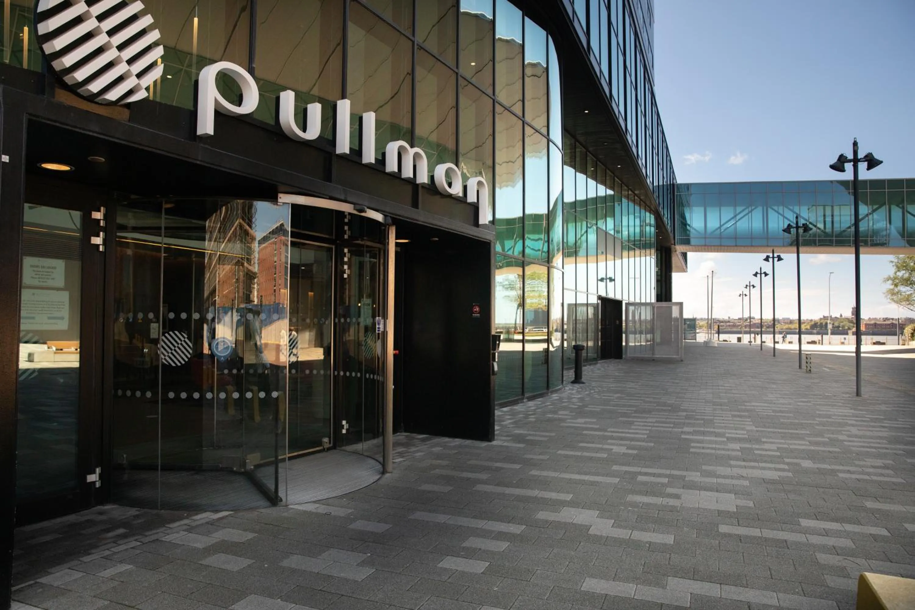 Facade/entrance in Pullman Liverpool