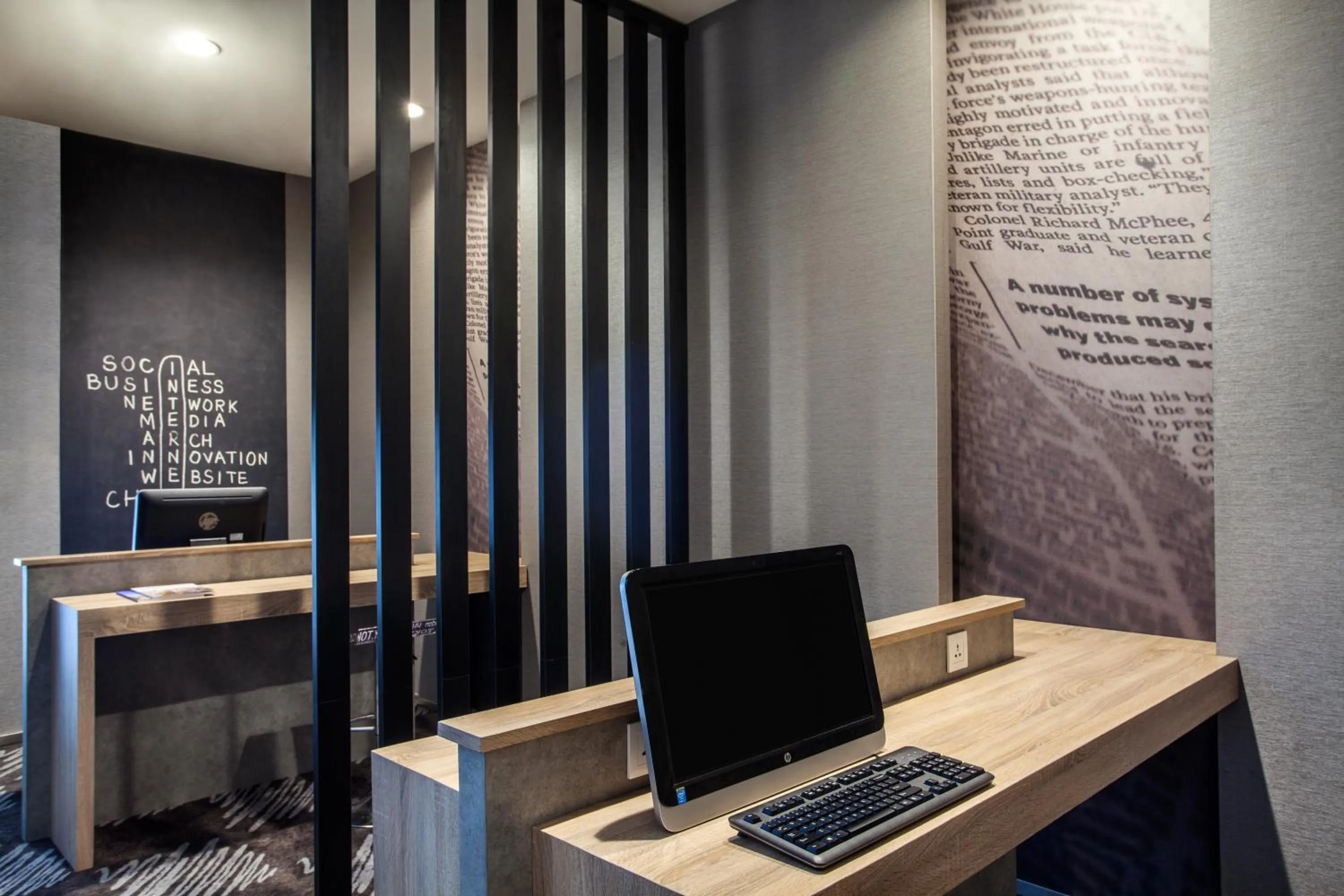 Business facilities in Ibis Jakarta Harmoni