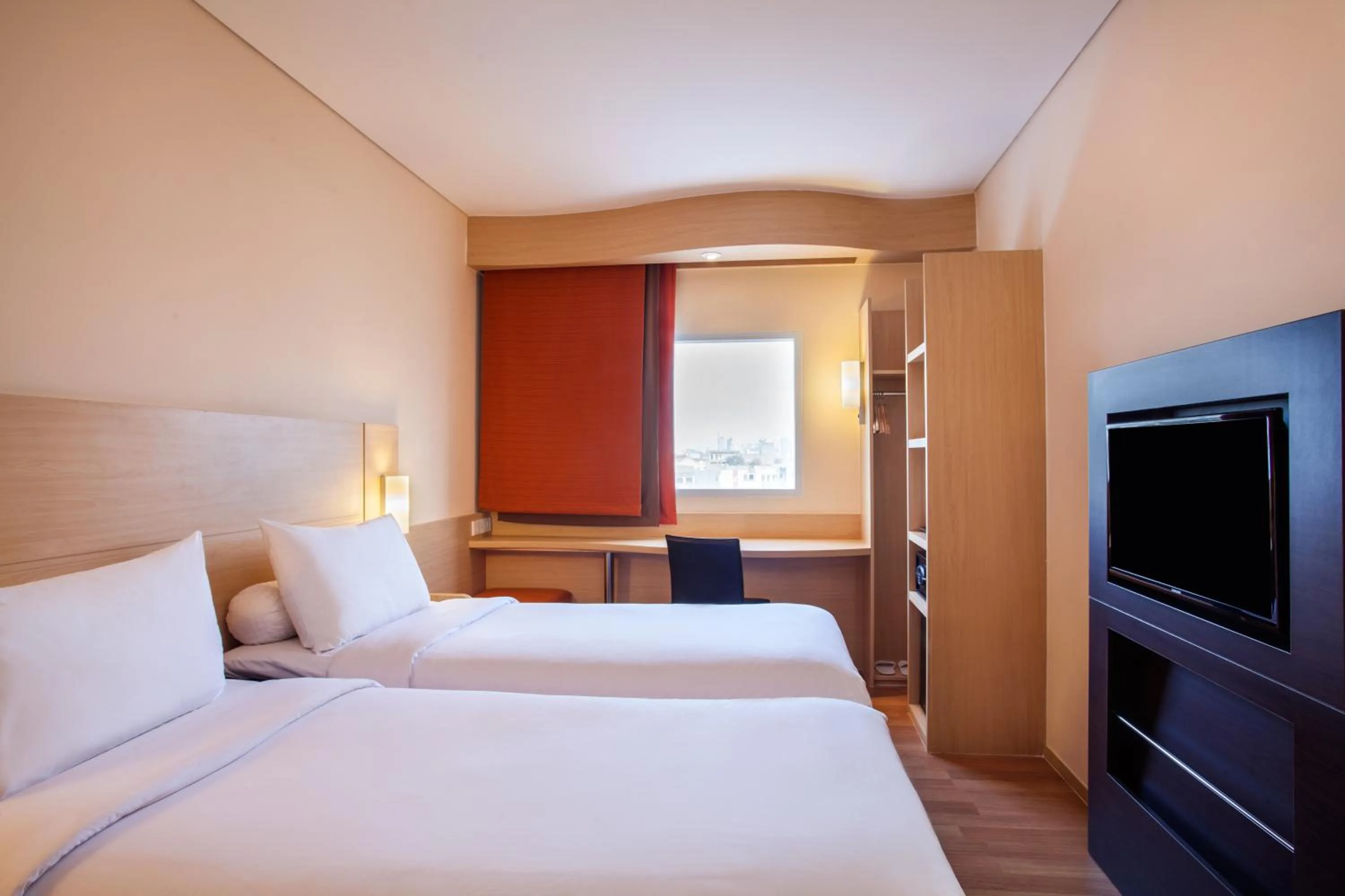 Day, Bed in Ibis Jakarta Harmoni