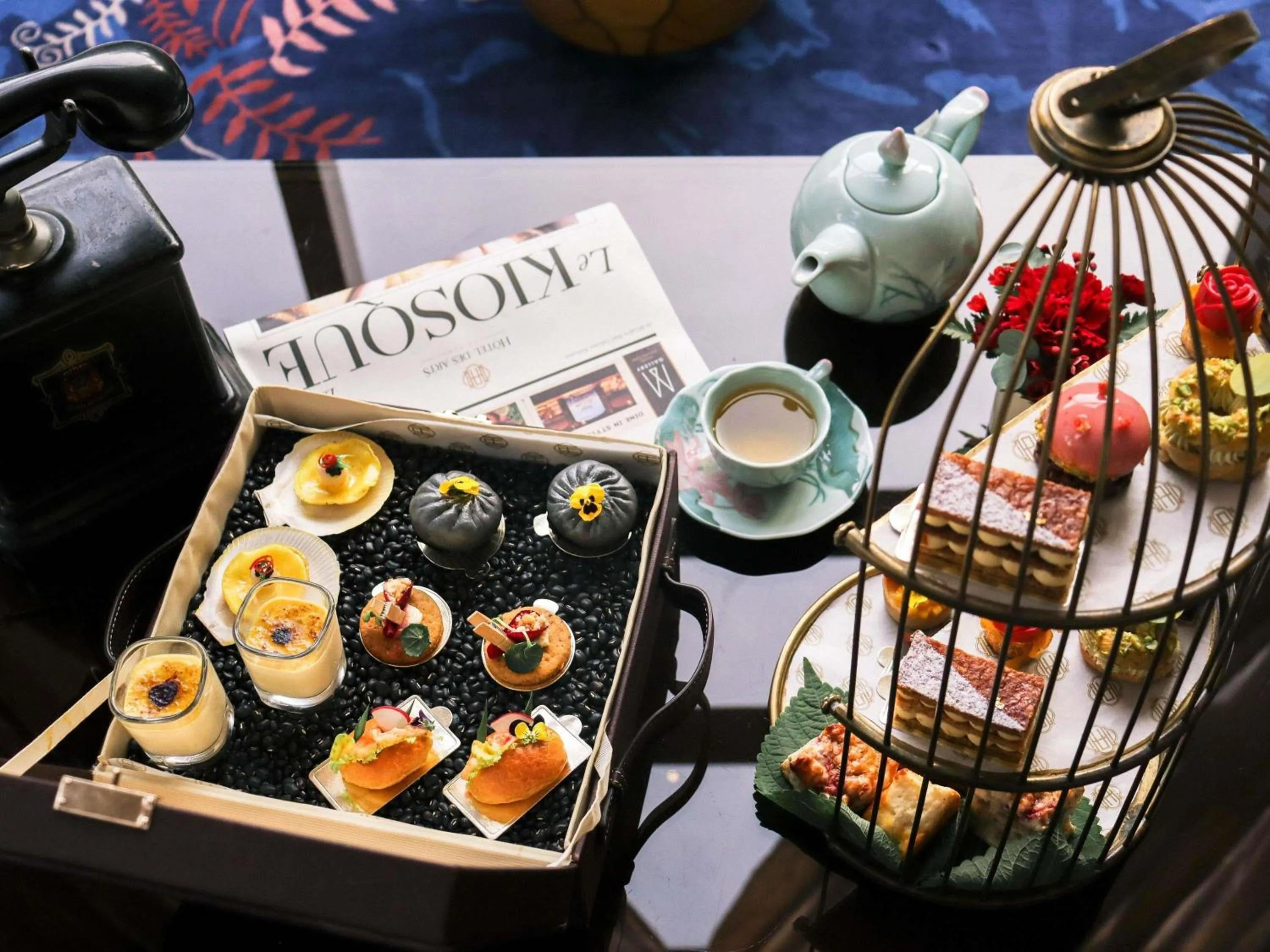 Restaurant/places to eat in Hotel Des Arts Saigon Mgallery Collection