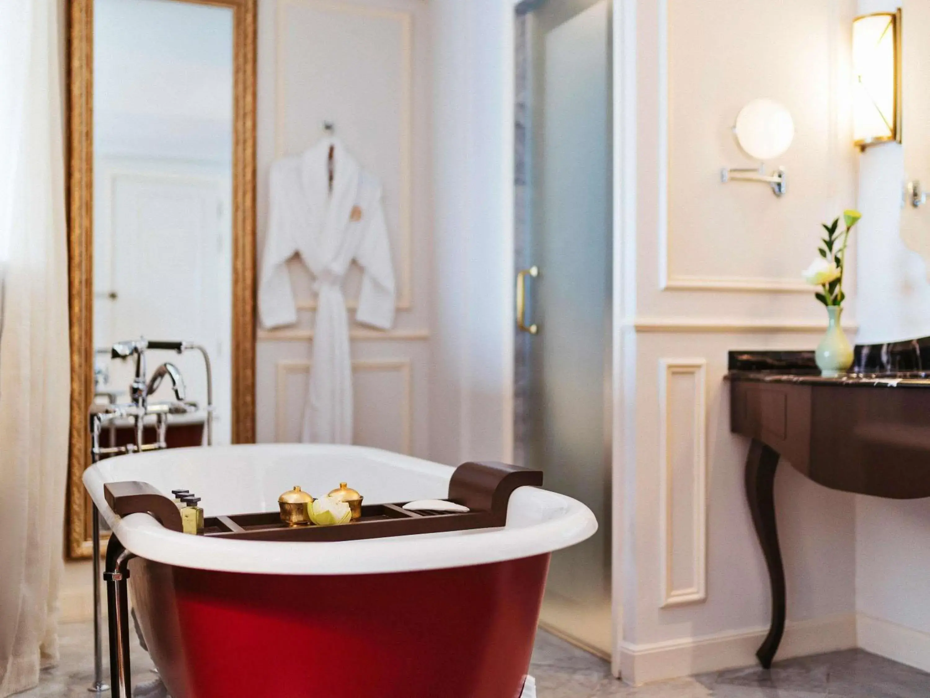 Sky Executive Grand Deluxe Room, 1 King Size Bed, High Floor, Lounge Access. in Hotel Des Arts Saigon Mgallery Collection Sky Executive Grand Deluxe Room, 1 King Size Bed, High Floor, Lounge Access. in Hotel Des Arts Saigon Mgallery Collection