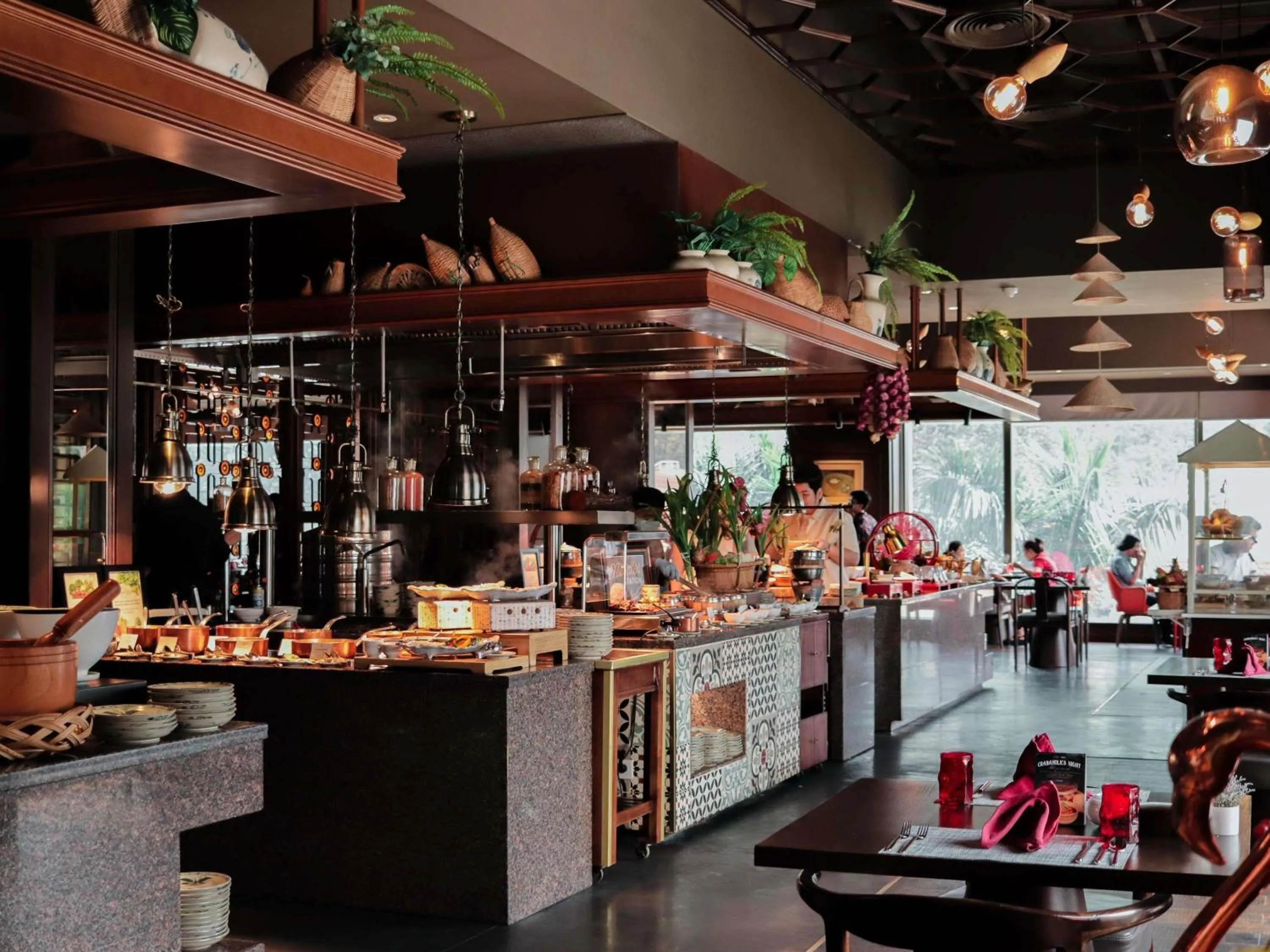 Restaurant/places to eat in Hotel Des Arts Saigon Mgallery Collection