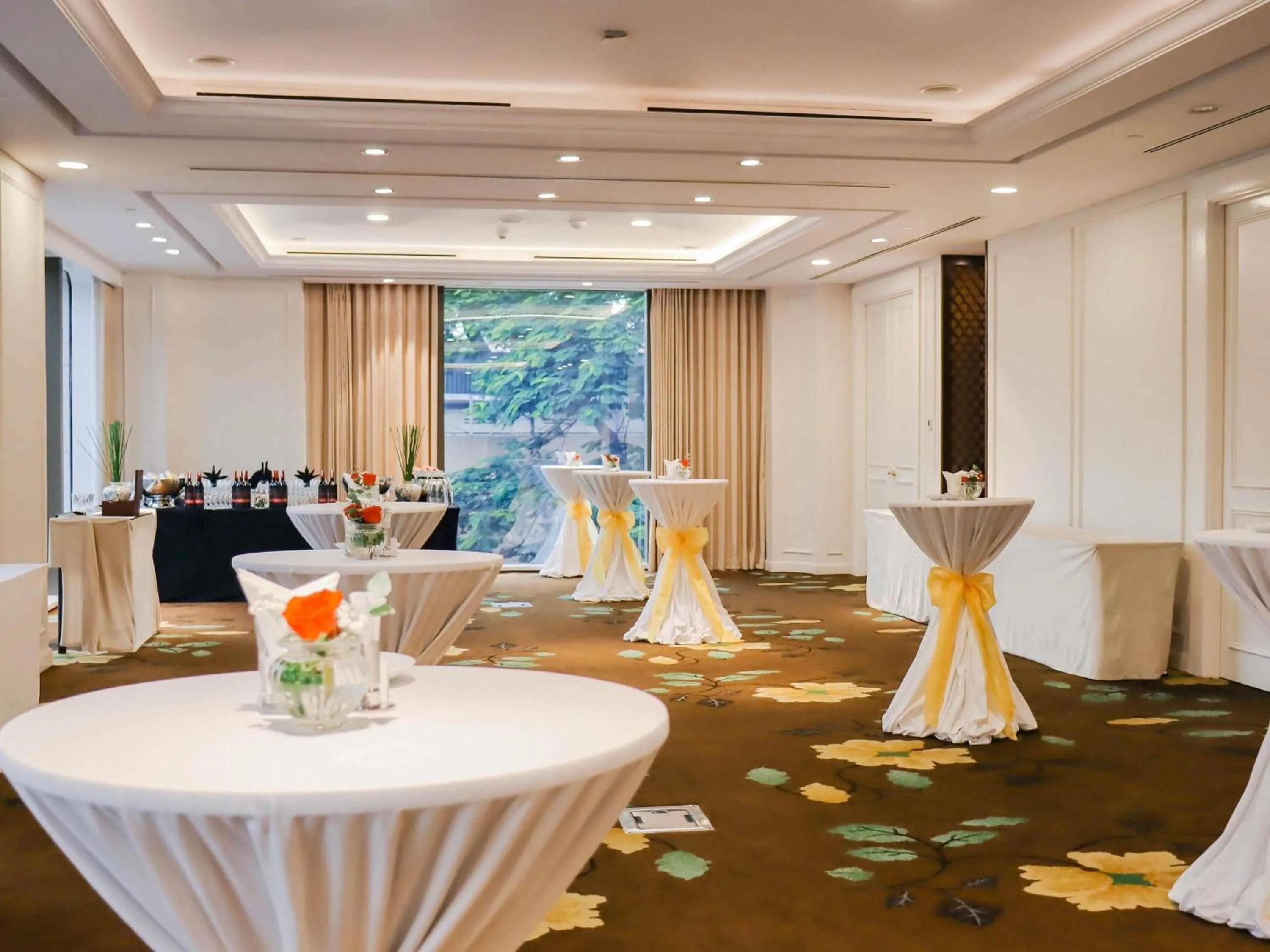 Meeting/conference room in Hotel Des Arts Saigon Mgallery Collection