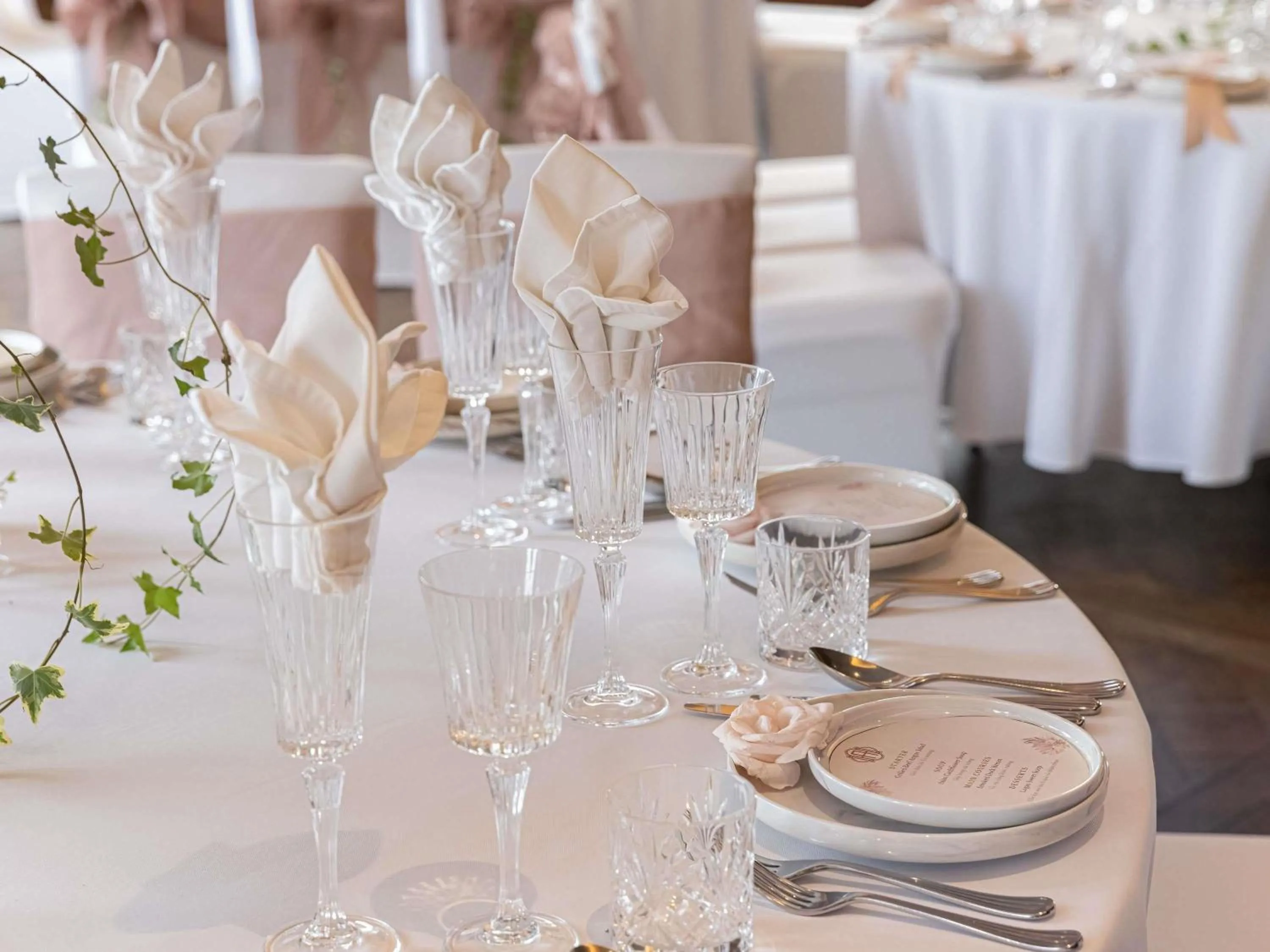 wedding in Hotel Des Arts Saigon Mgallery Collection