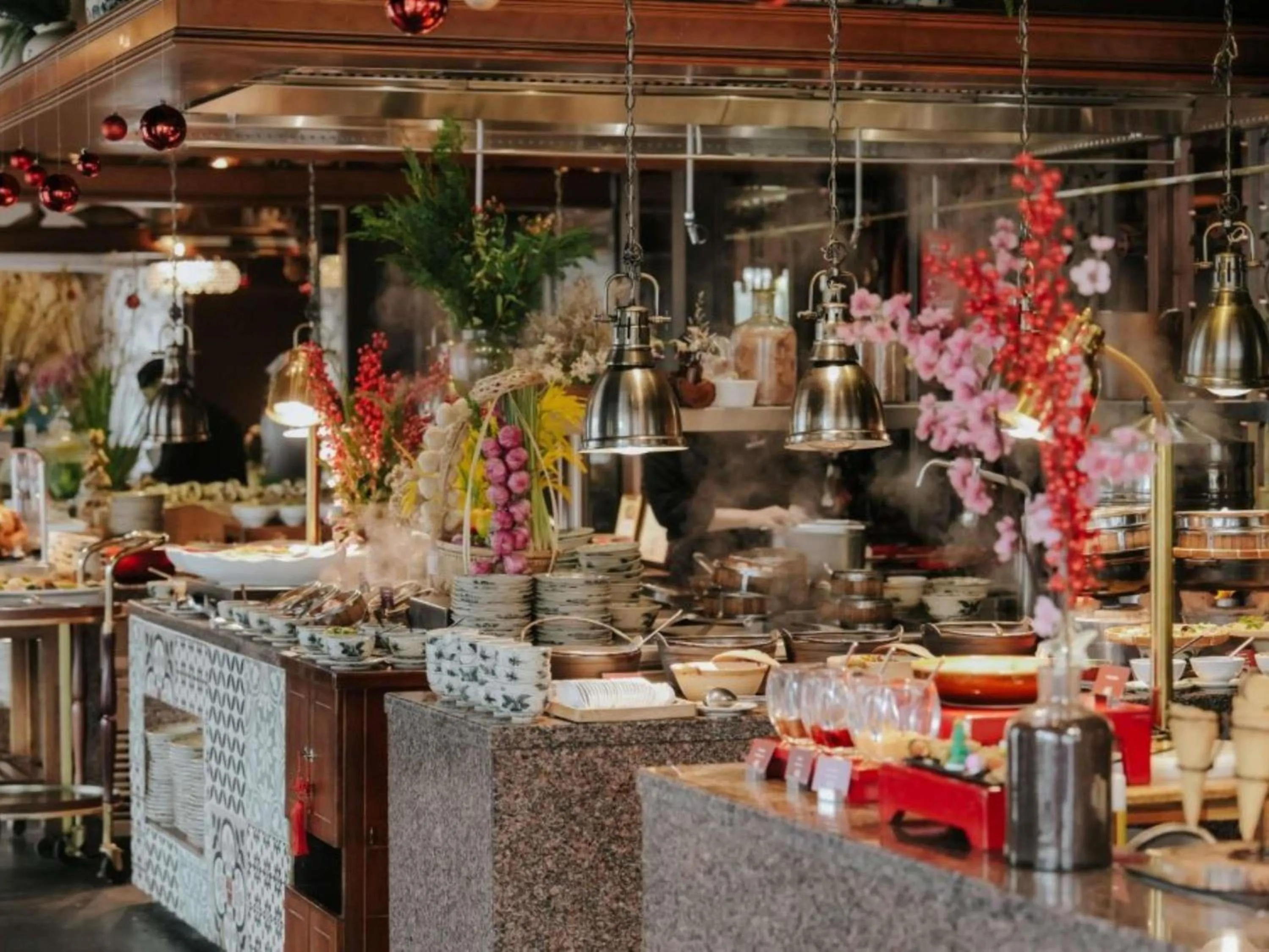 Restaurant/places to eat in Hotel Des Arts Saigon Mgallery Collection