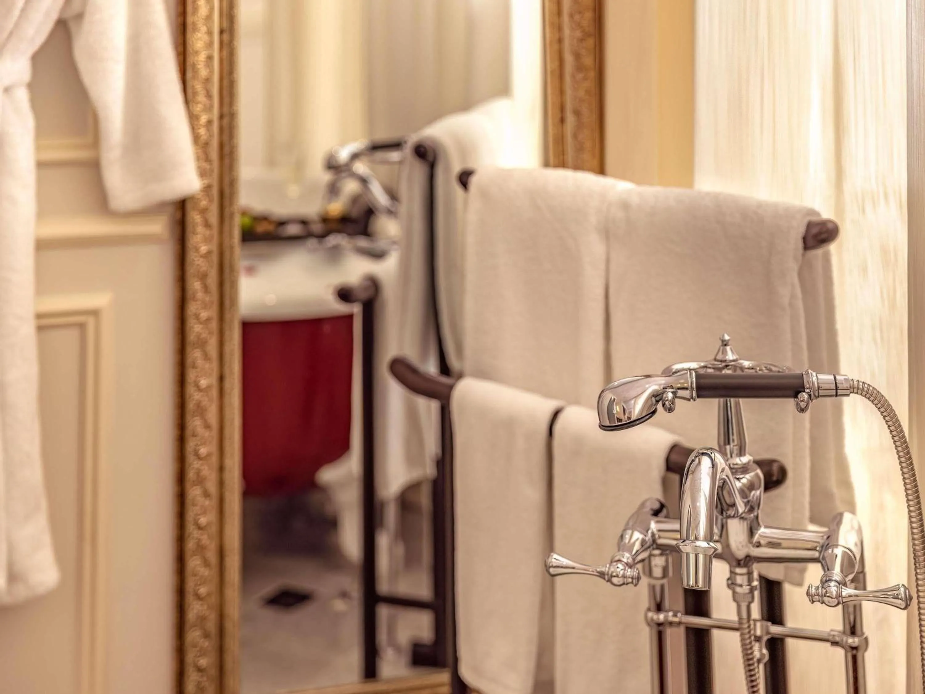 Bedroom in Hotel Des Arts Saigon Mgallery Collection