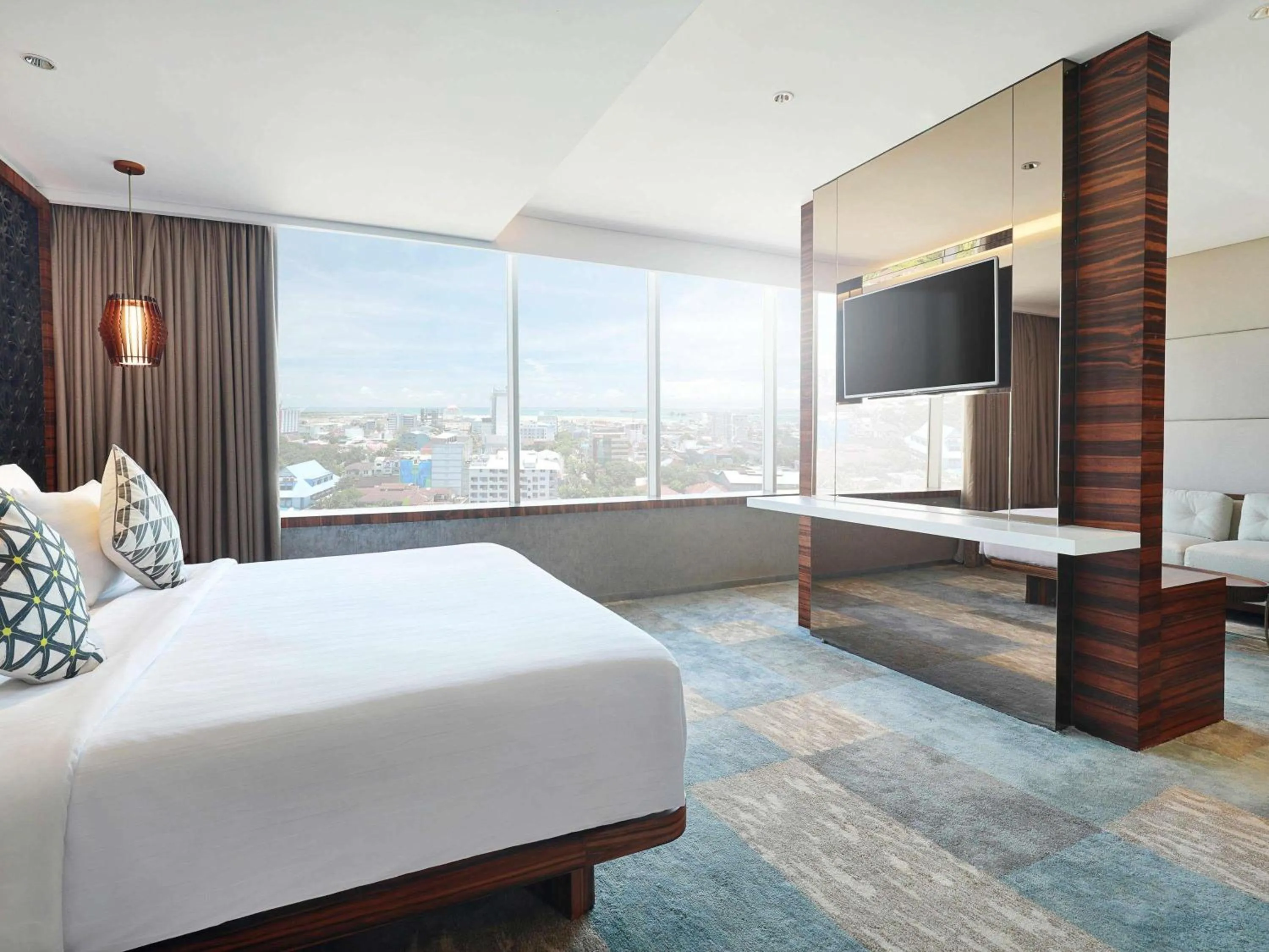 Bedroom, Bed in Novotel Makassar Grand Shayla