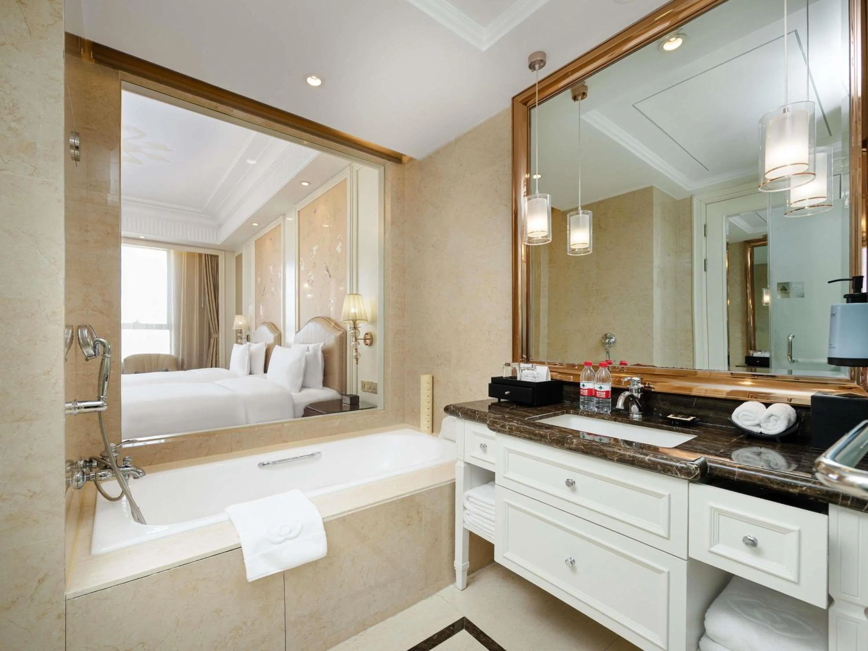 Bedroom, Bed in Sofitel Xining