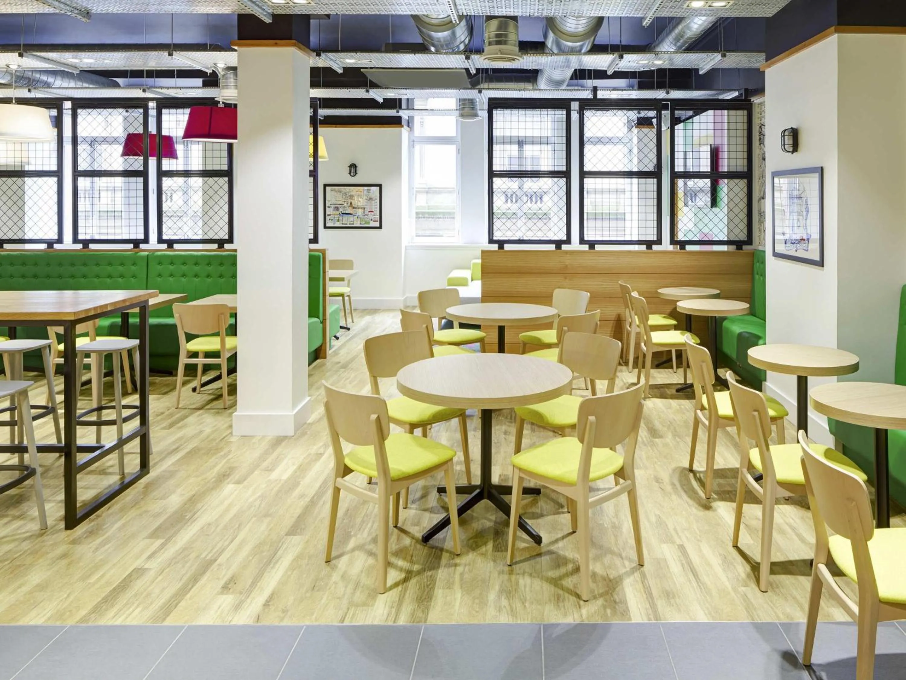 Restaurant/places to eat in ibis Styles Glasgow Centre George Square