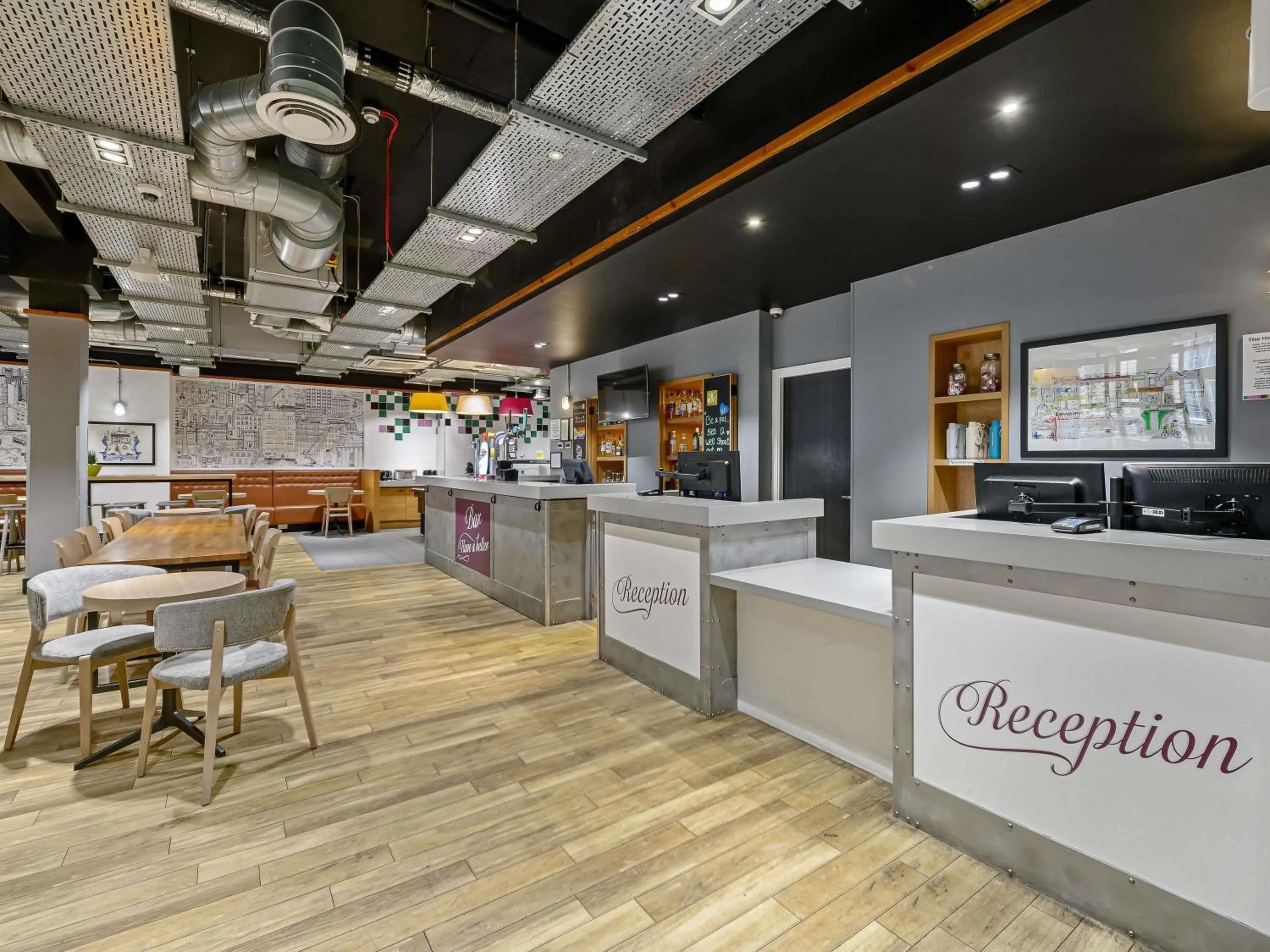 Restaurant/places to eat in ibis Styles Glasgow Centre George Square