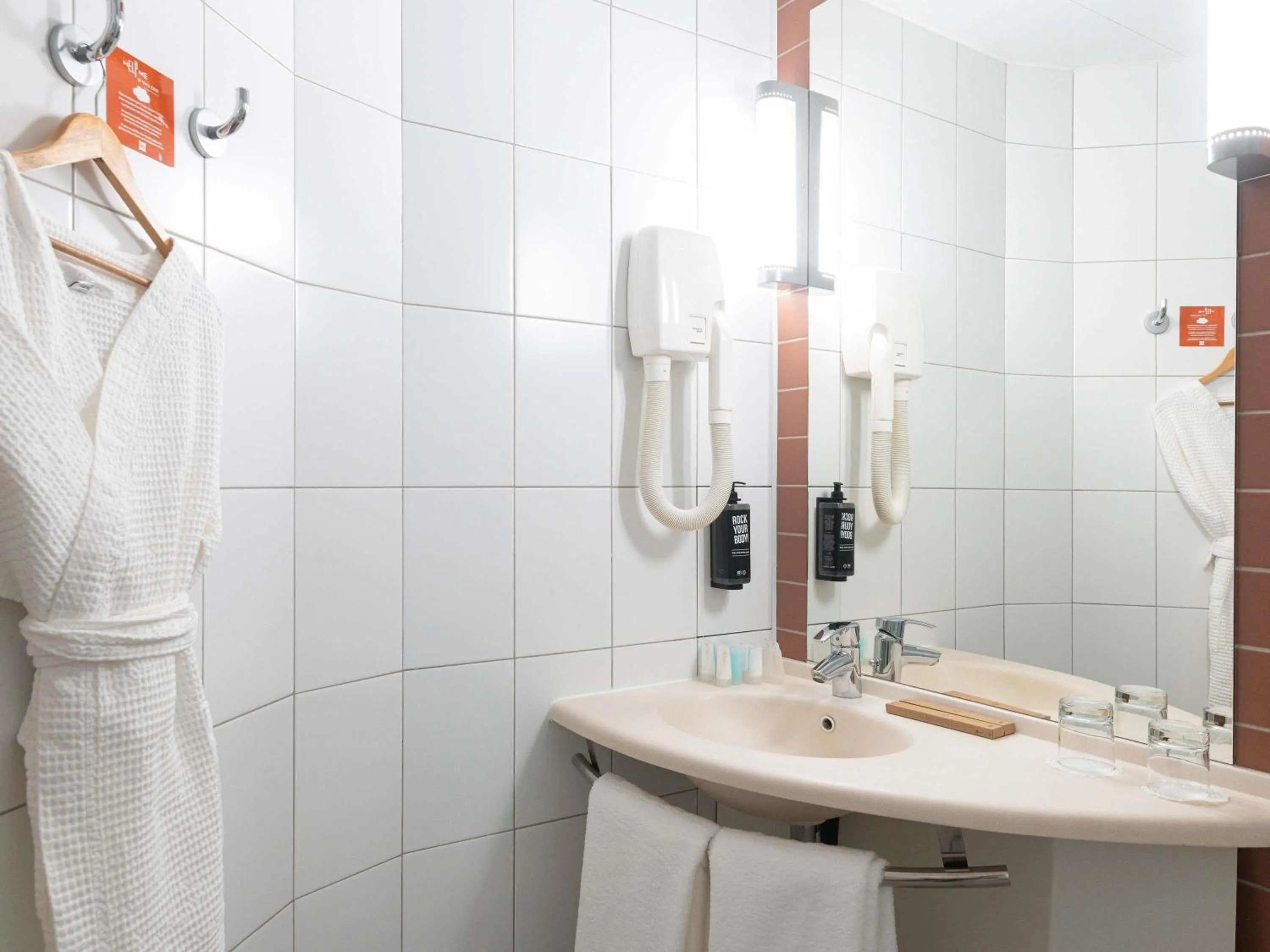 Bedroom in Ibis Astana