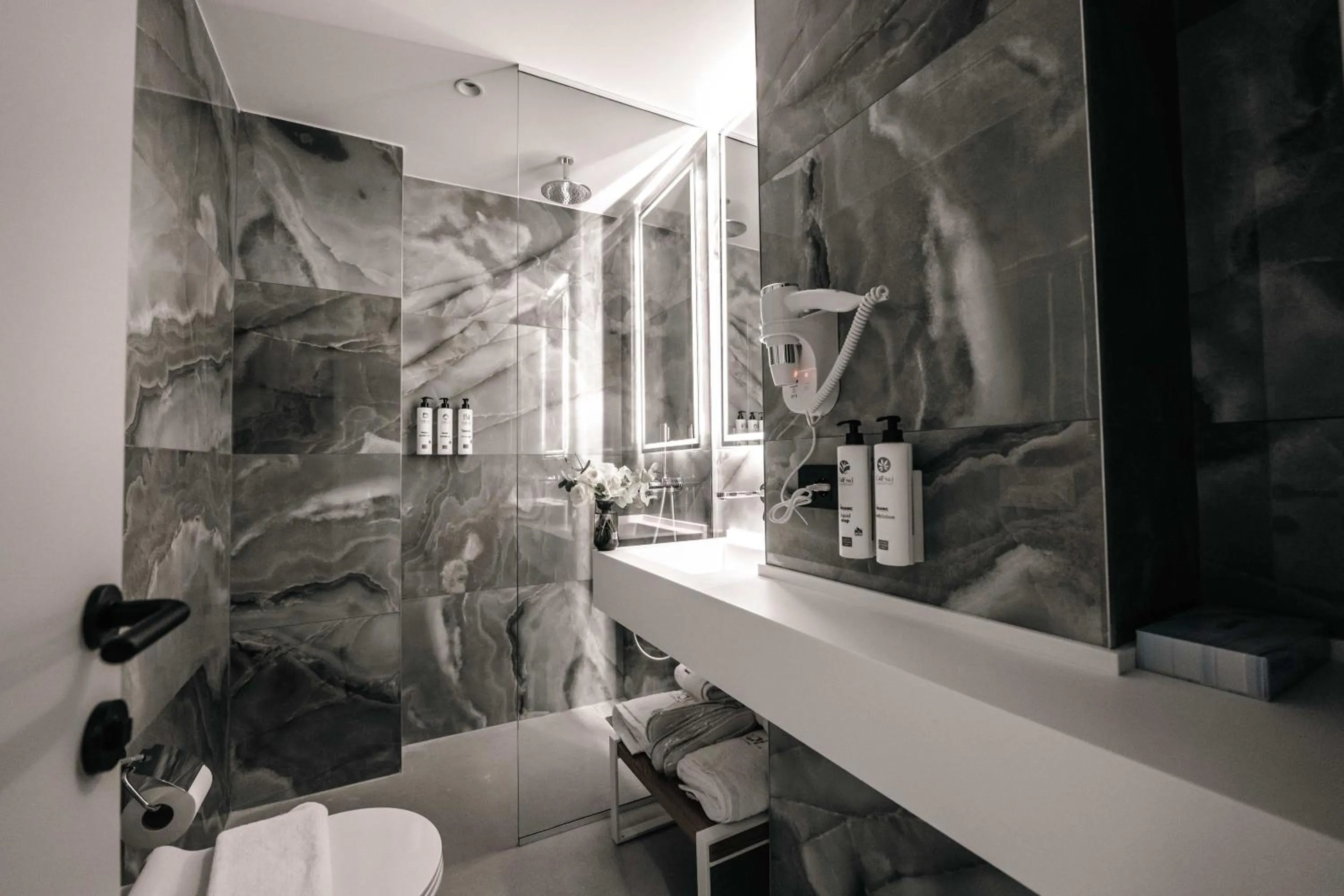 Toilet in Boe Luxury Hotel