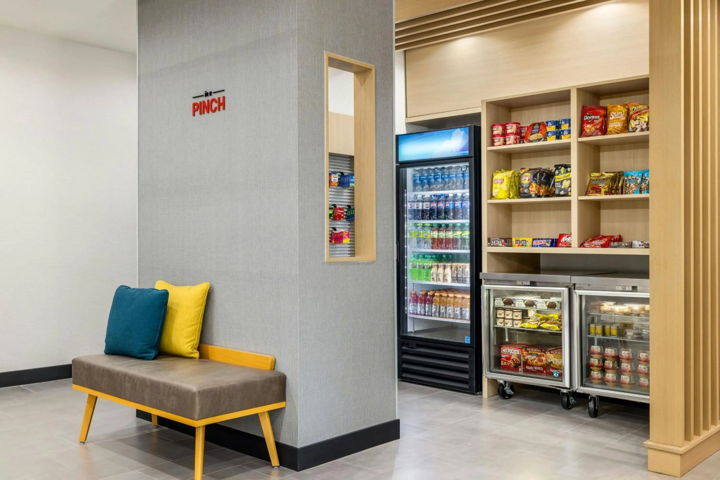 Lobby or reception in TownePlace Suites by Marriott Humble Intercontinental Airport