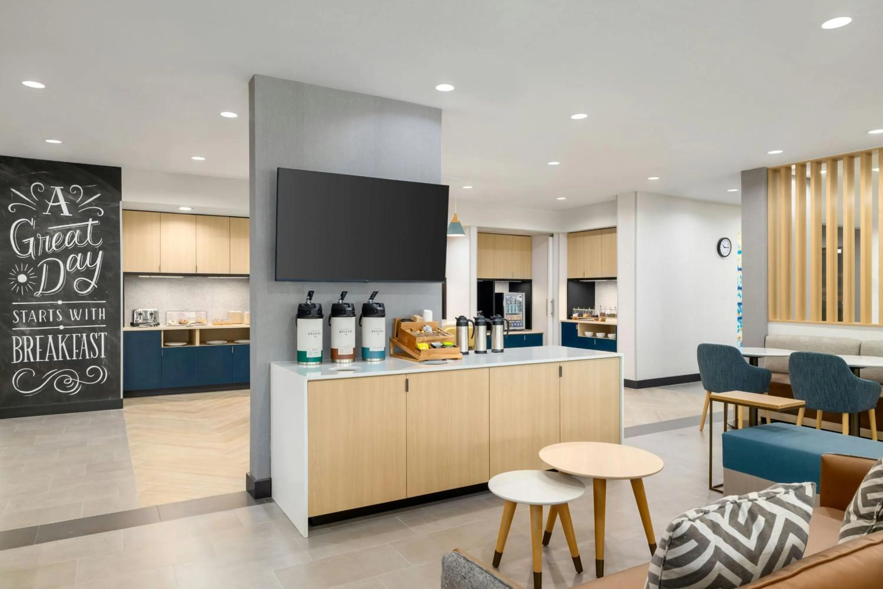 Restaurant/places to eat in TownePlace Suites by Marriott Humble Intercontinental Airport