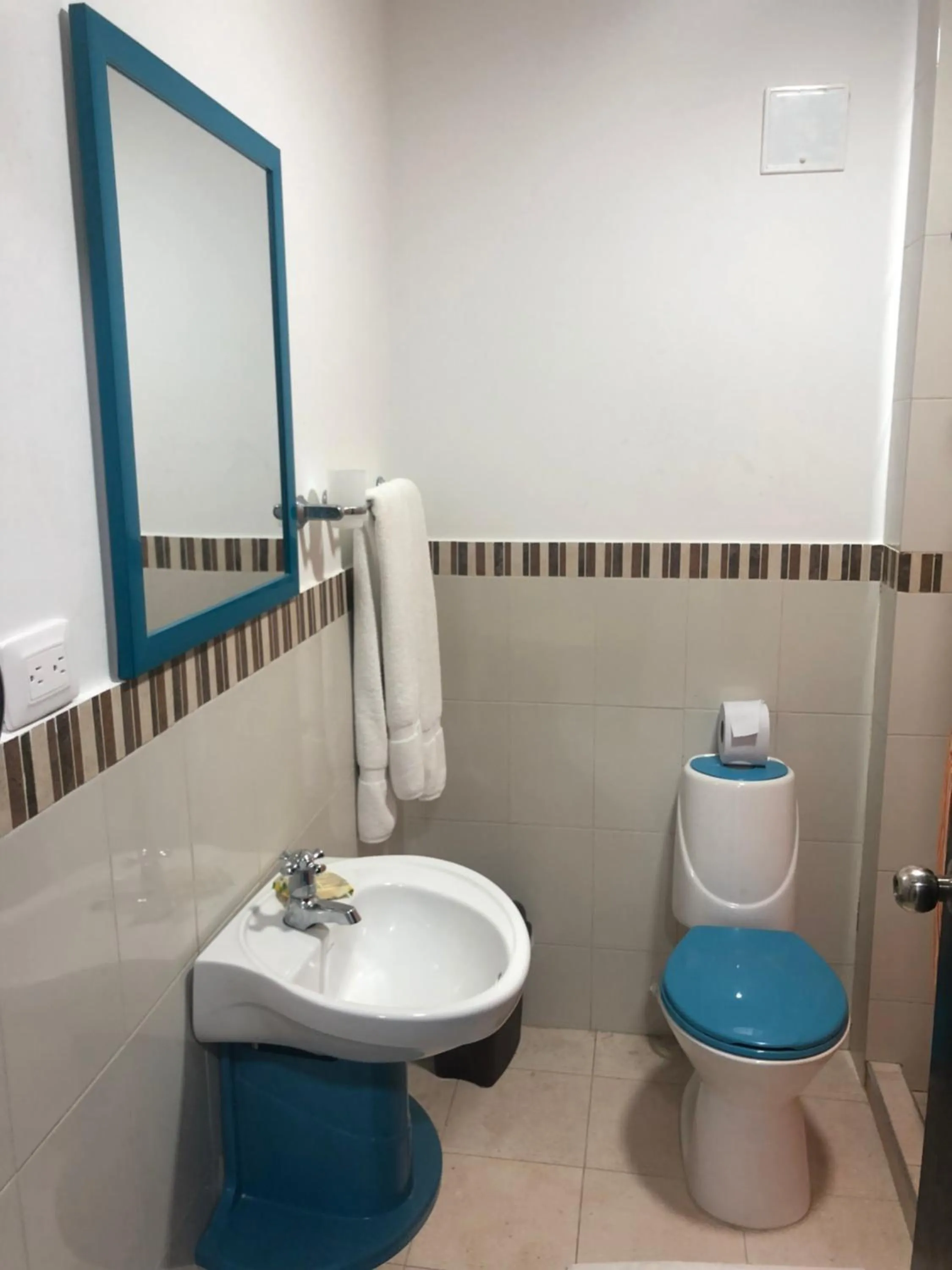 Bathroom in Hostal Central Beach