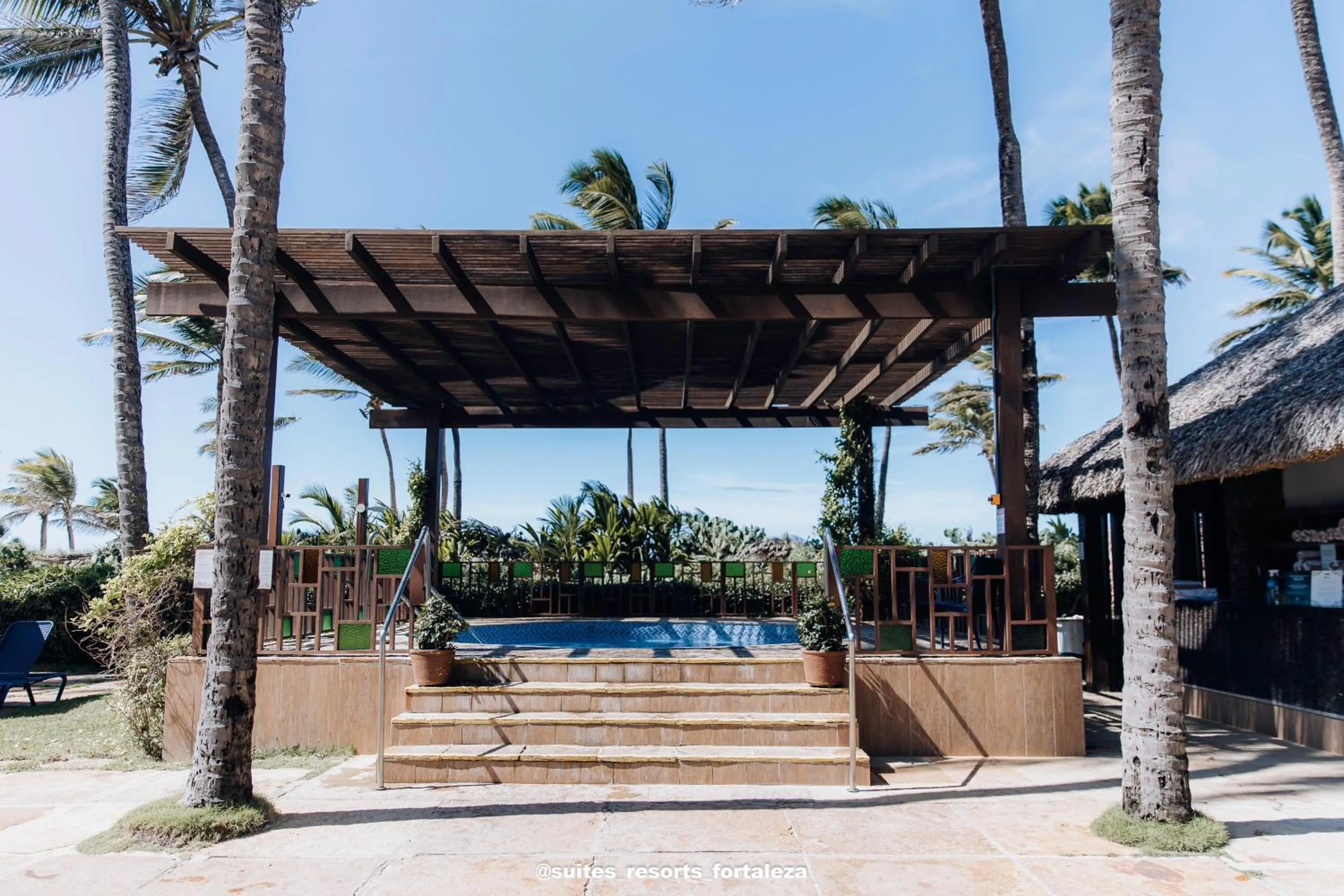 Swimming pool in Apartamento - Pé na areia - Ao lado do parque aquático - Administrado por Anfitrião