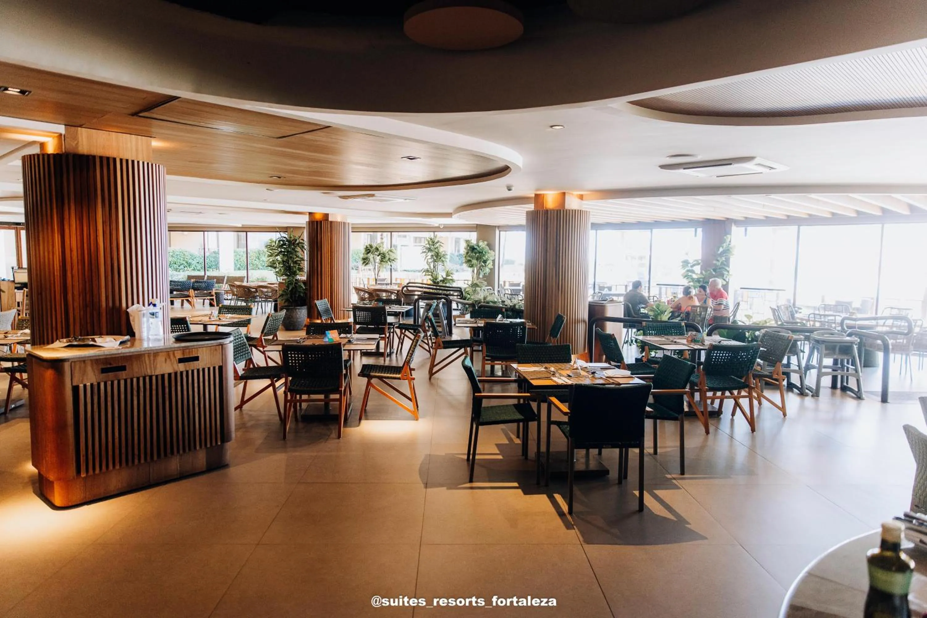 Restaurant/places to eat in Apartamento - Pé na areia - Ao lado do parque aquático - Administrado por Anfitrião