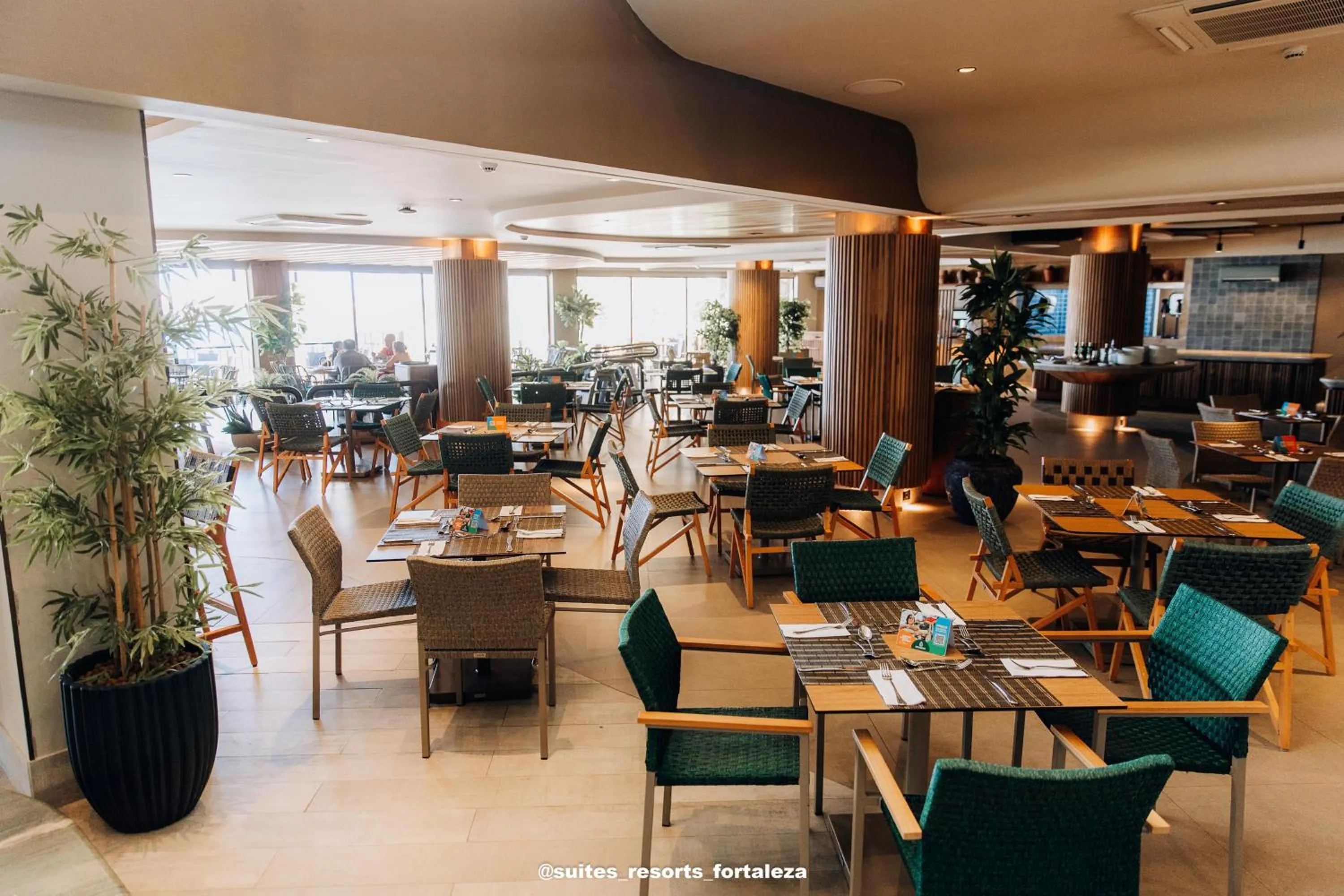 Restaurant/places to eat in Apartamento - Pé na areia - Ao lado do parque aquático - Administrado por Anfitrião