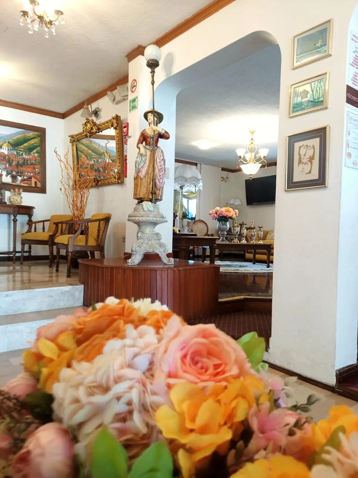 Living room in Casa Hidalgo Ecuador