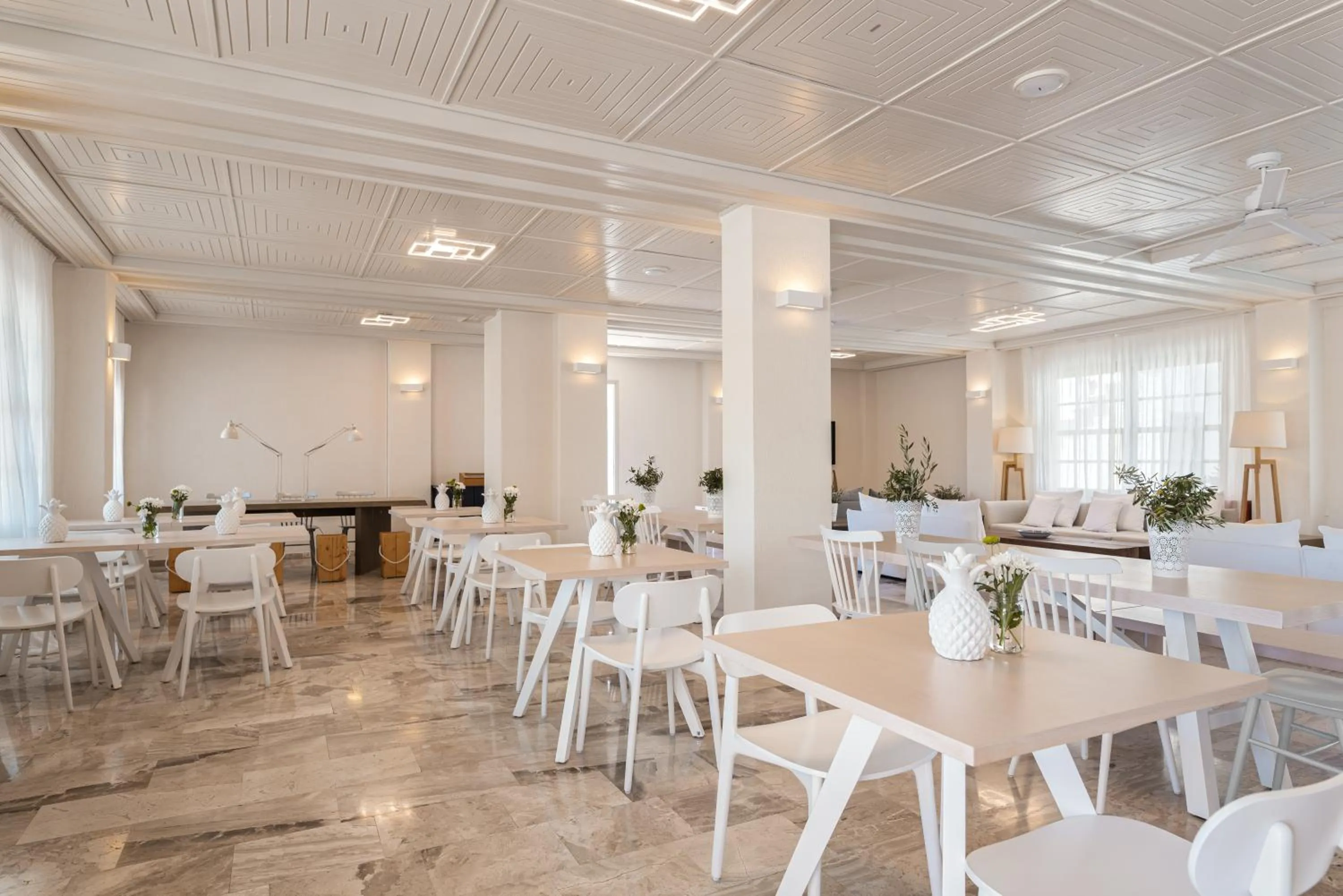 Lobby or reception in Ino Hotel & Suites