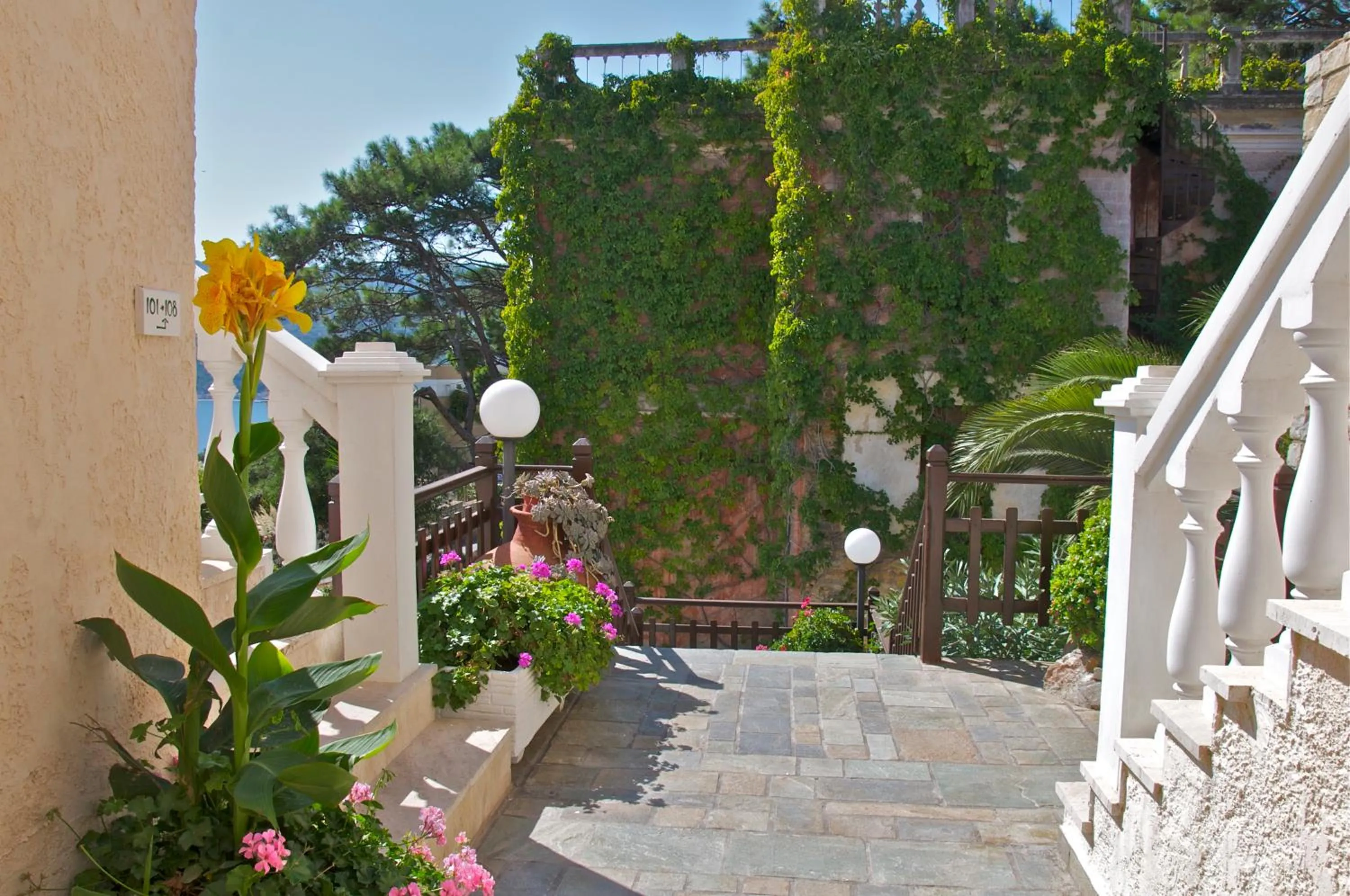 Facade/entrance in Ino Hotel & Suites