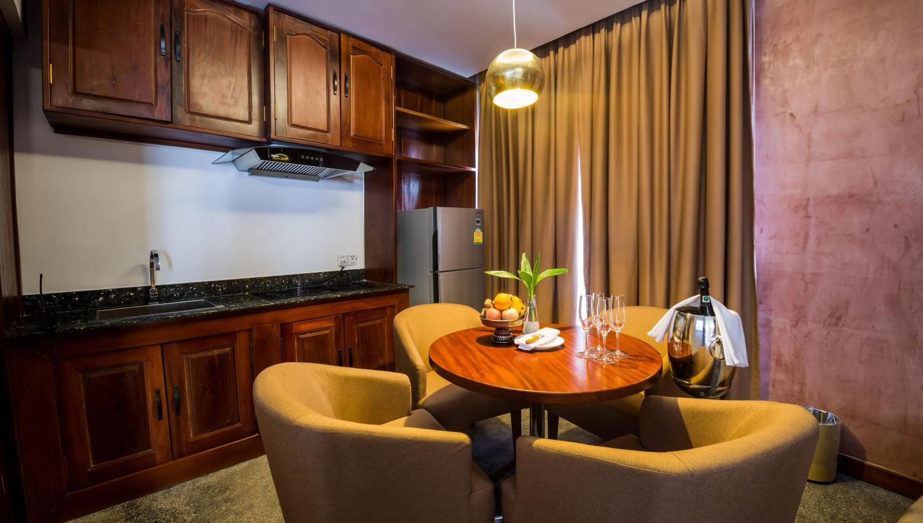 Kitchen or kitchenette in Almond Hotel Bassac River