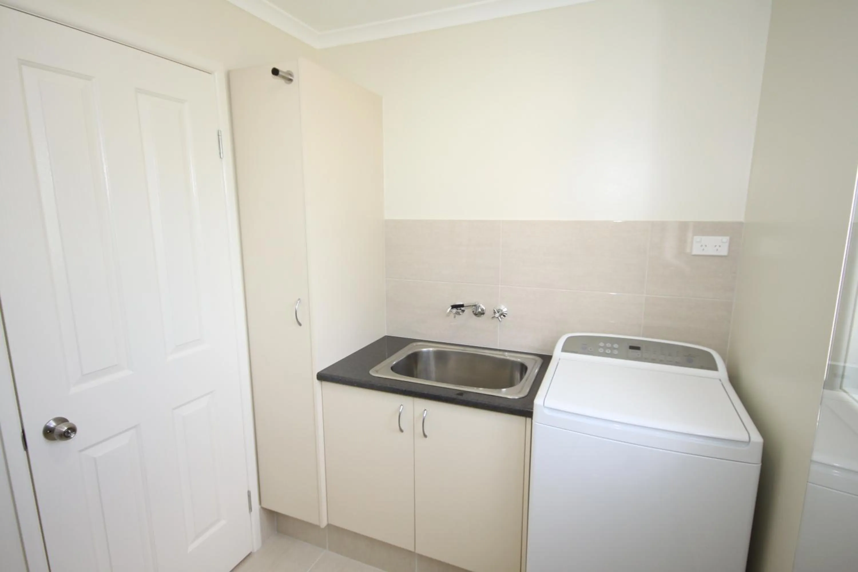 laundry in Brisbane Gateway Resort