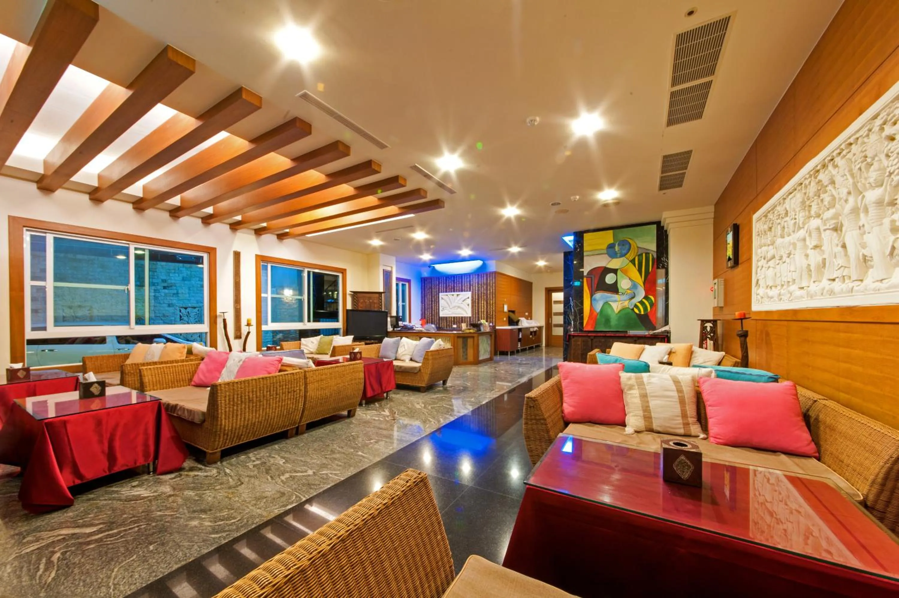 Communal lounge/ TV room in Seasons Bali Fashion Inn