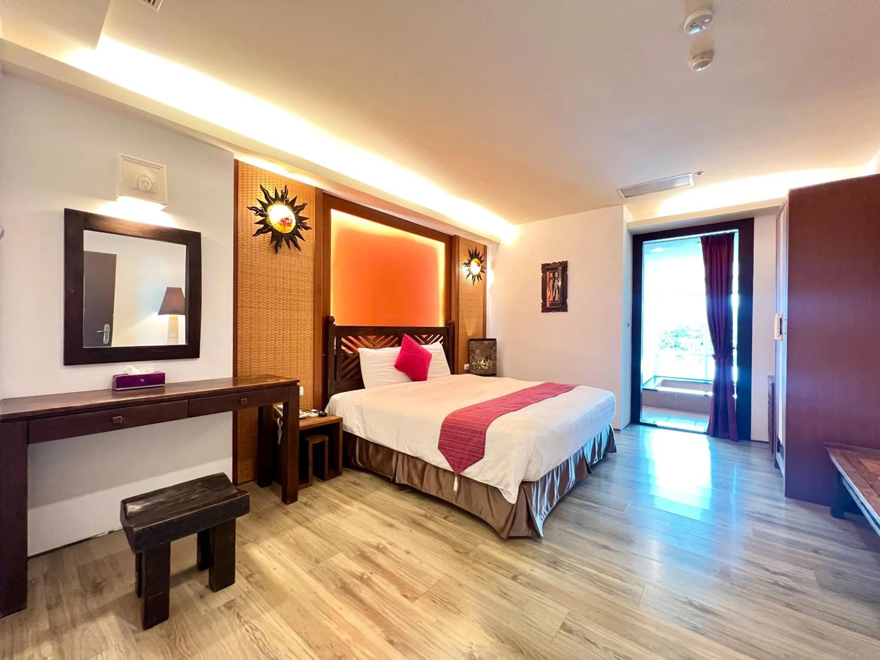 Photo of the whole room, Bed in Seasons Bali Fashion Inn