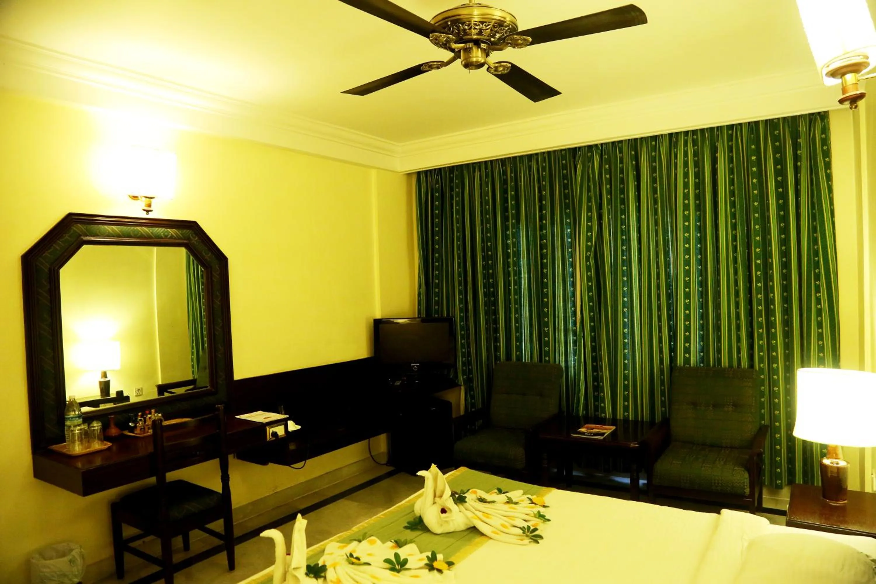 Superior Room in Anandha Inn Convention Centre and Suites
