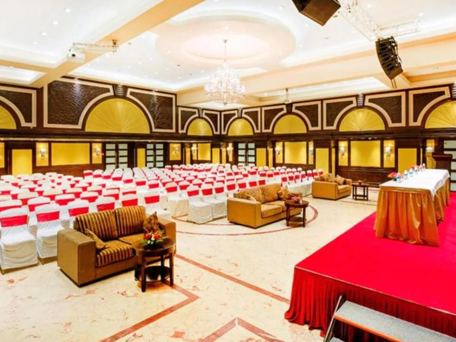 Banquet/Function facilities in Anandha Inn Convention Centre and Suites