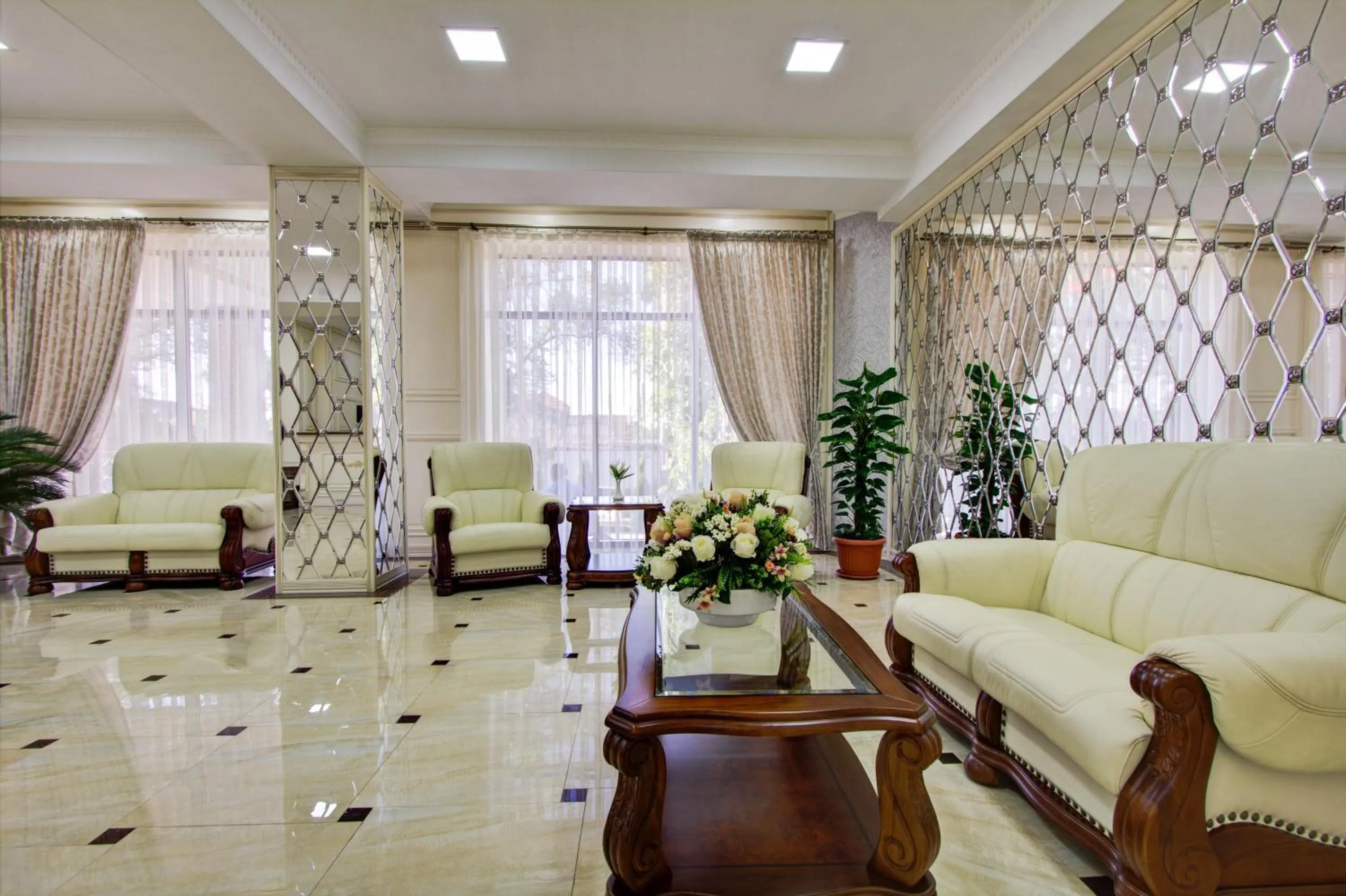 Lounge or bar in Discovery Hotel