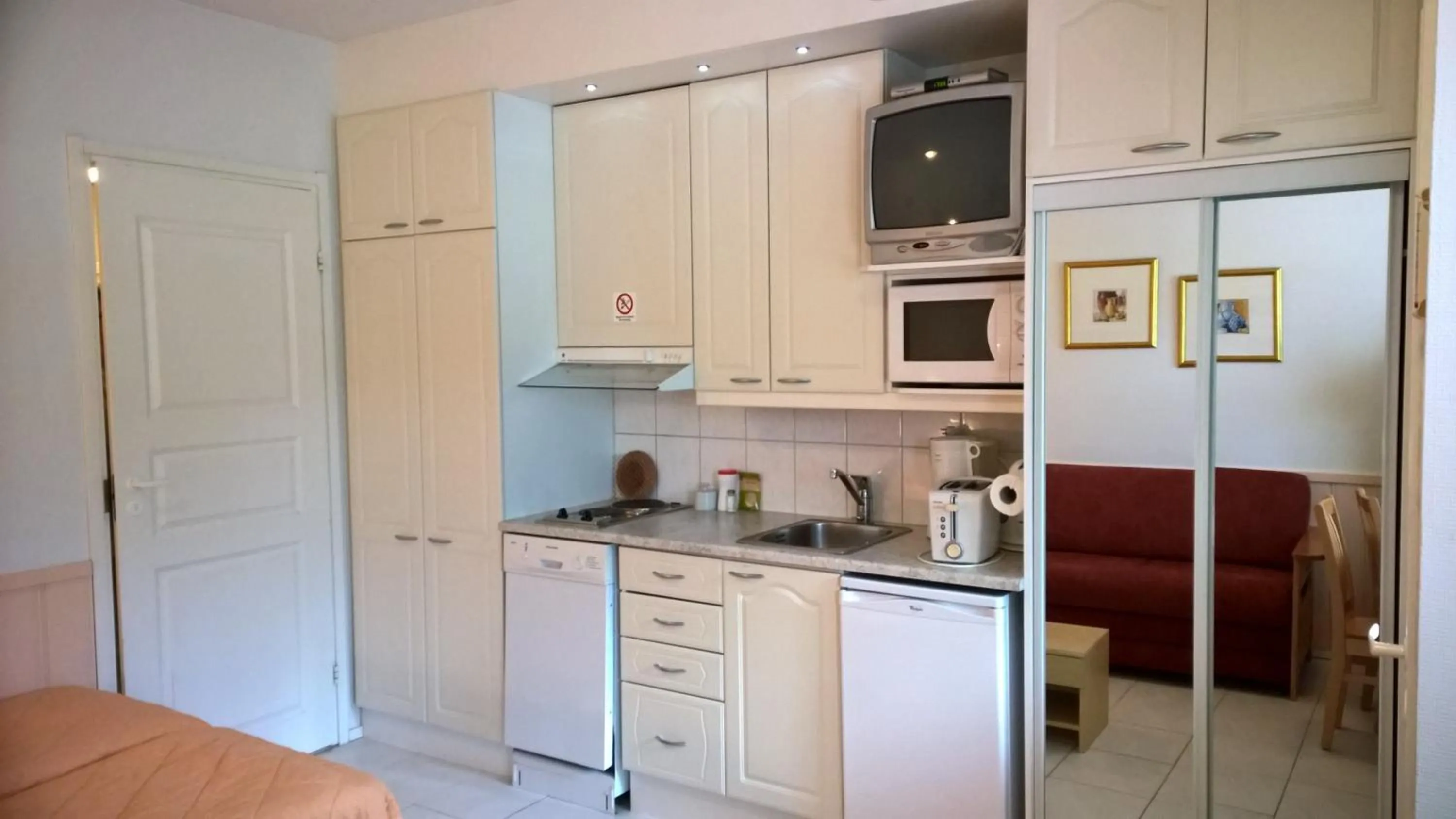 Kitchen or kitchenette in Aparthotel LeviStar