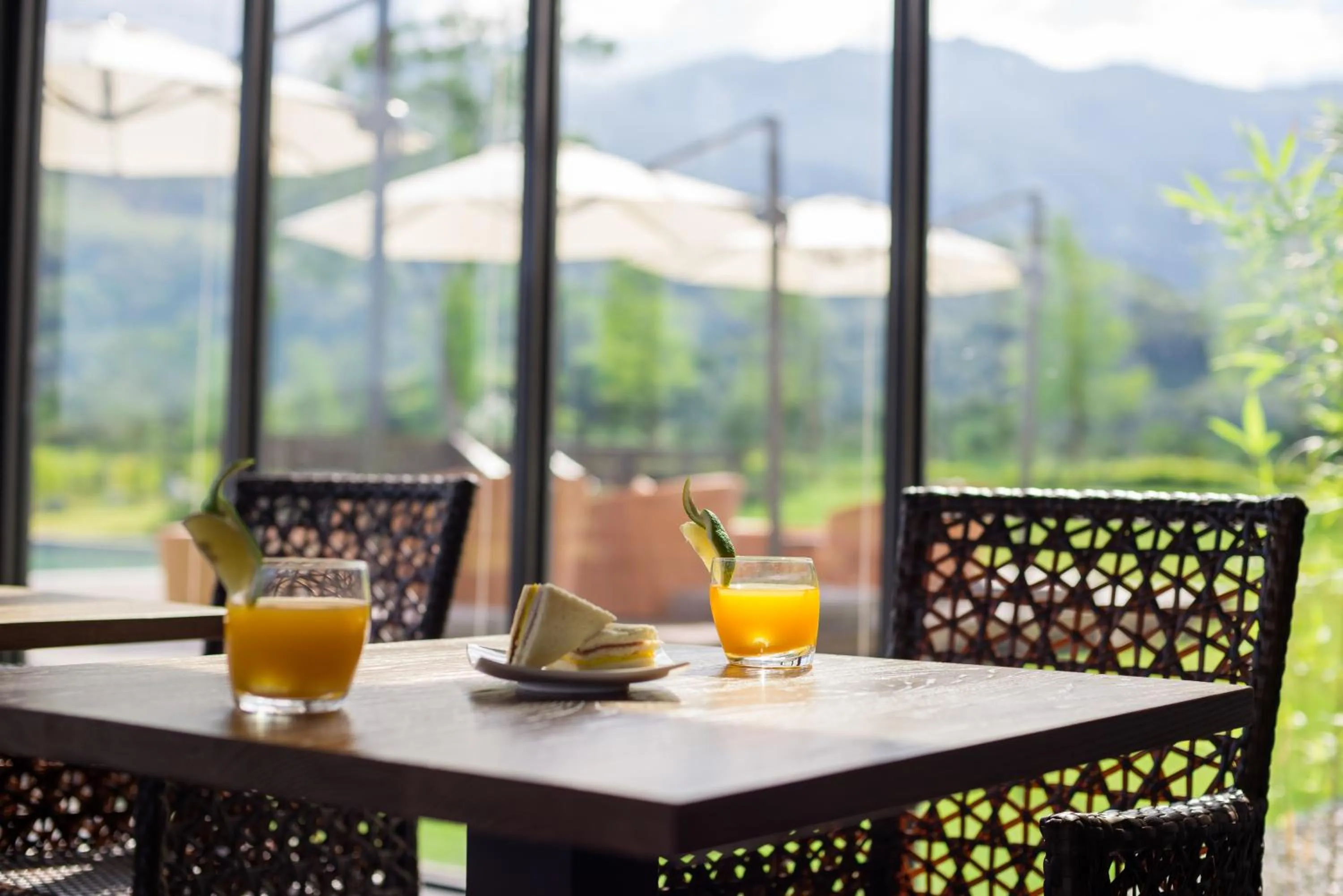 Restaurant/places to eat in The Silence Manor