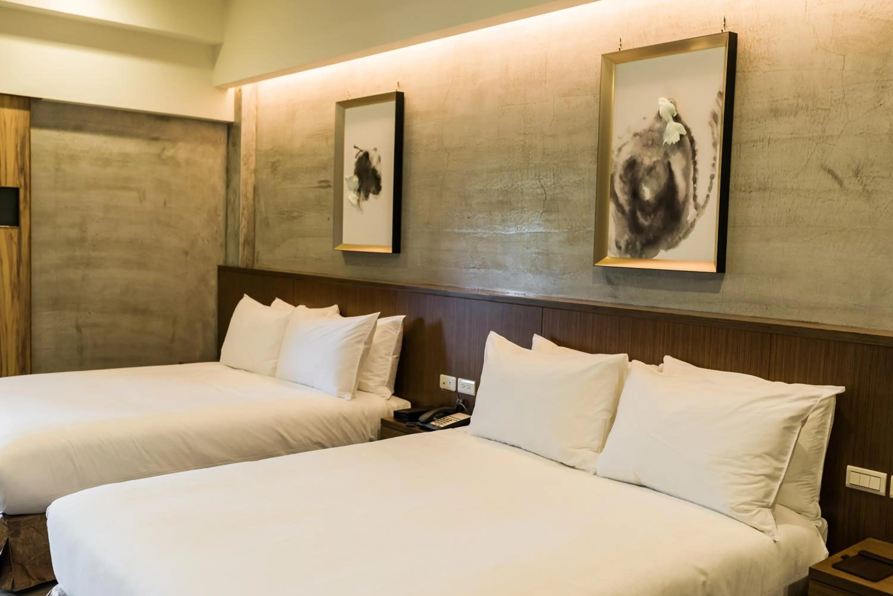 Bedroom, Bed in The Silence Manor