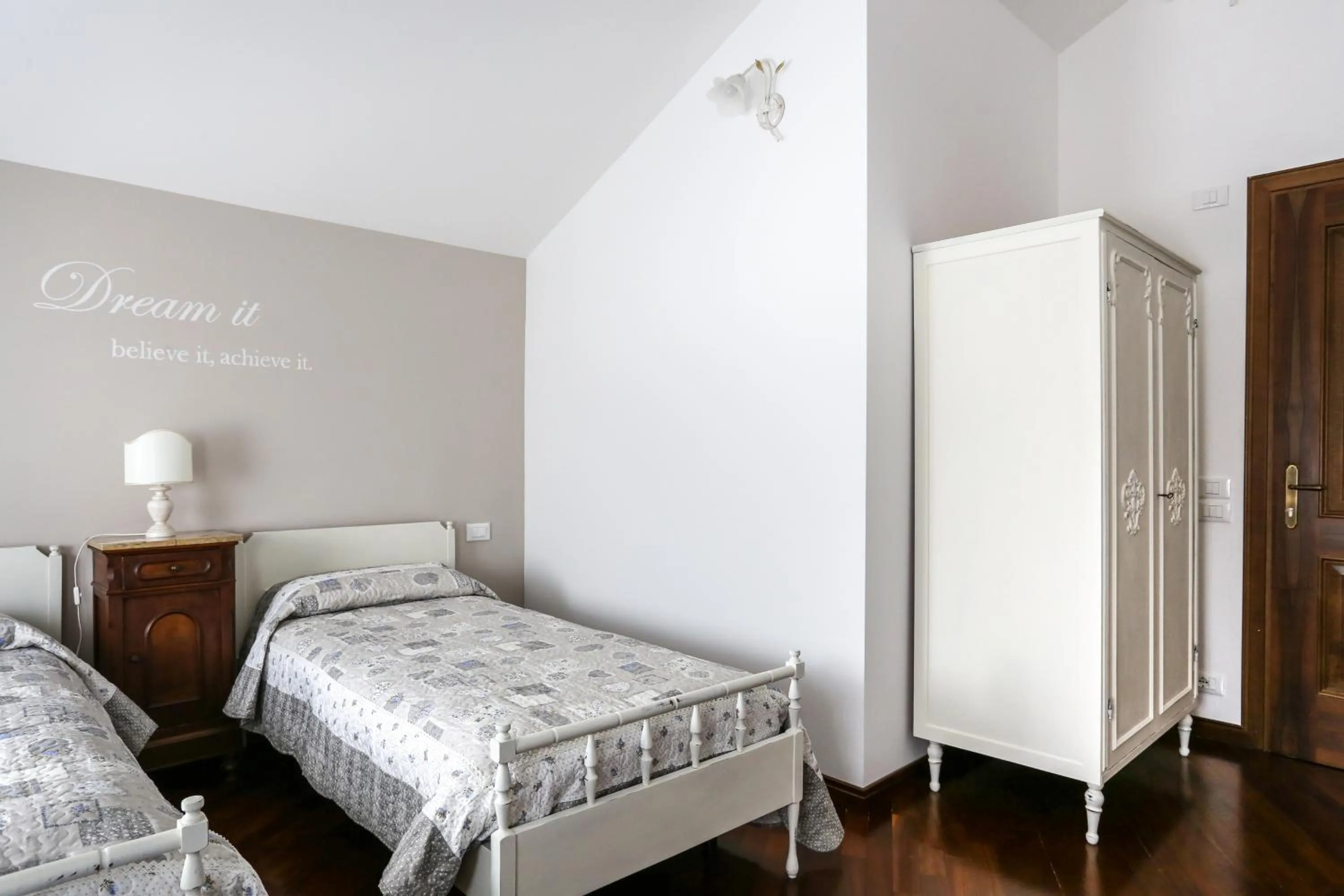 Bedroom, Bed in La Dimora di Lara B&B