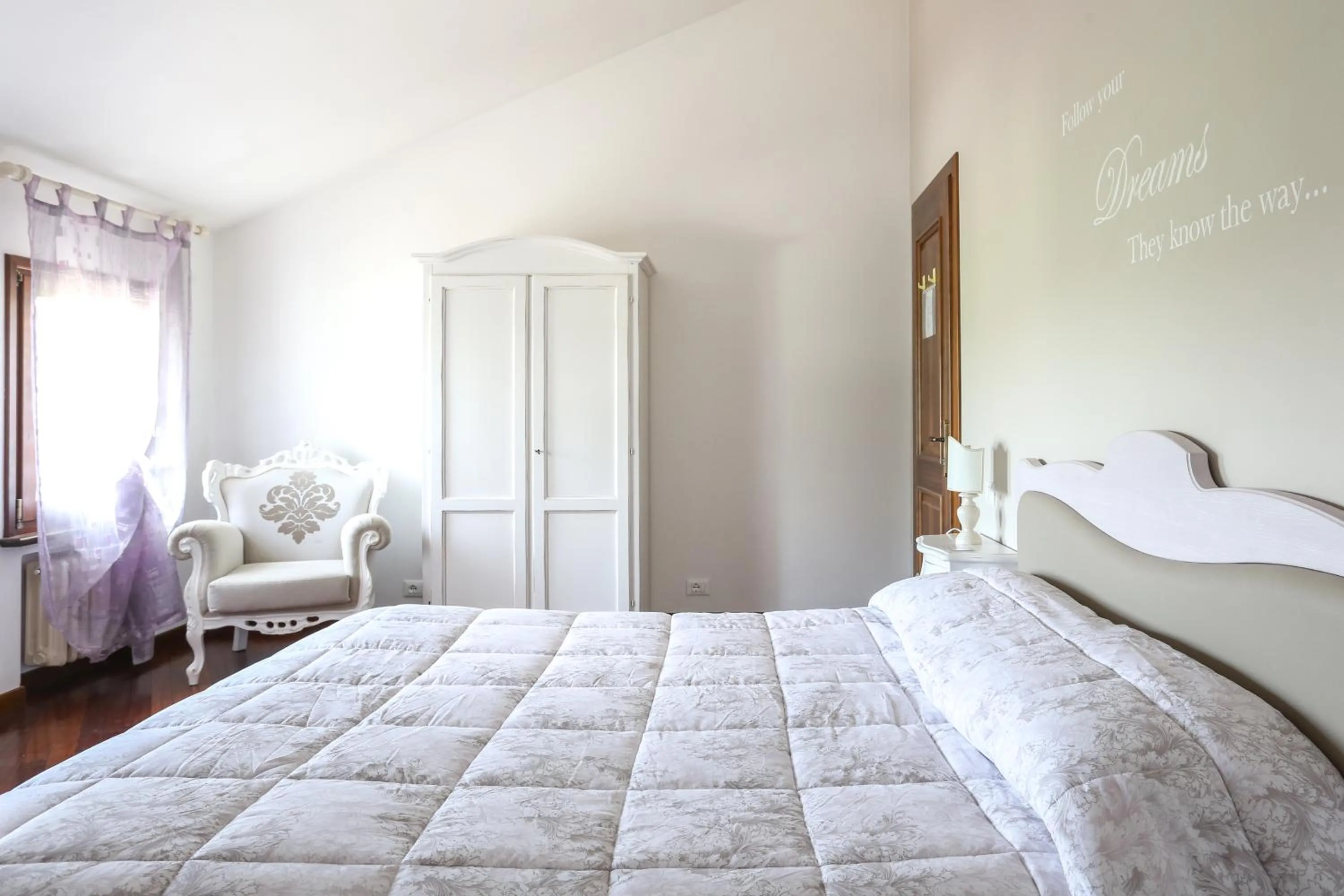 Bedroom, Bed in La Dimora di Lara B&B