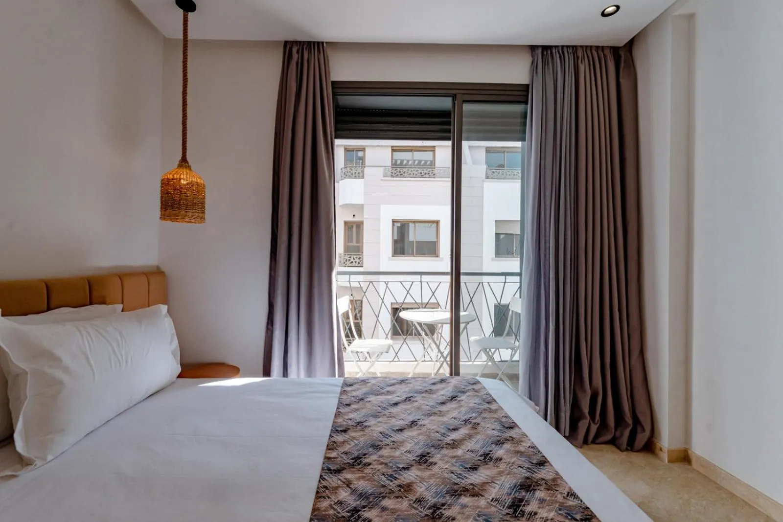 Bed in Spinoza House Appart Hôtel