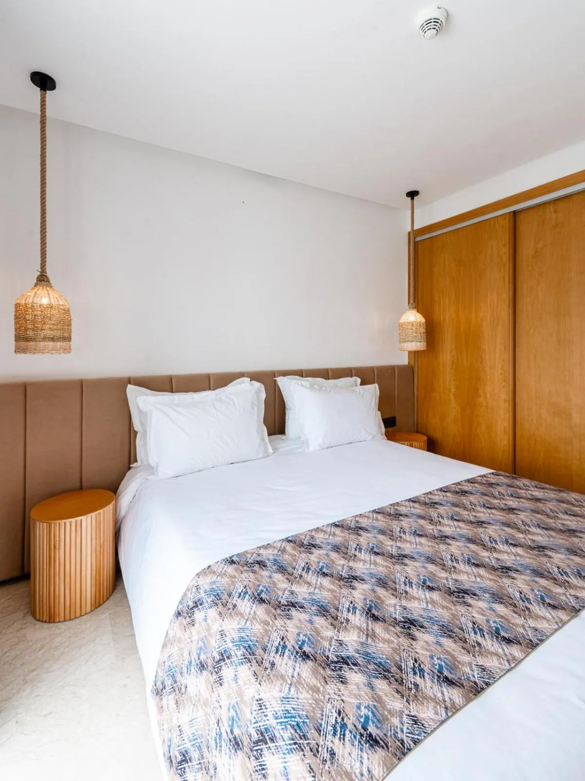 Bed in Spinoza House Appart Hôtel