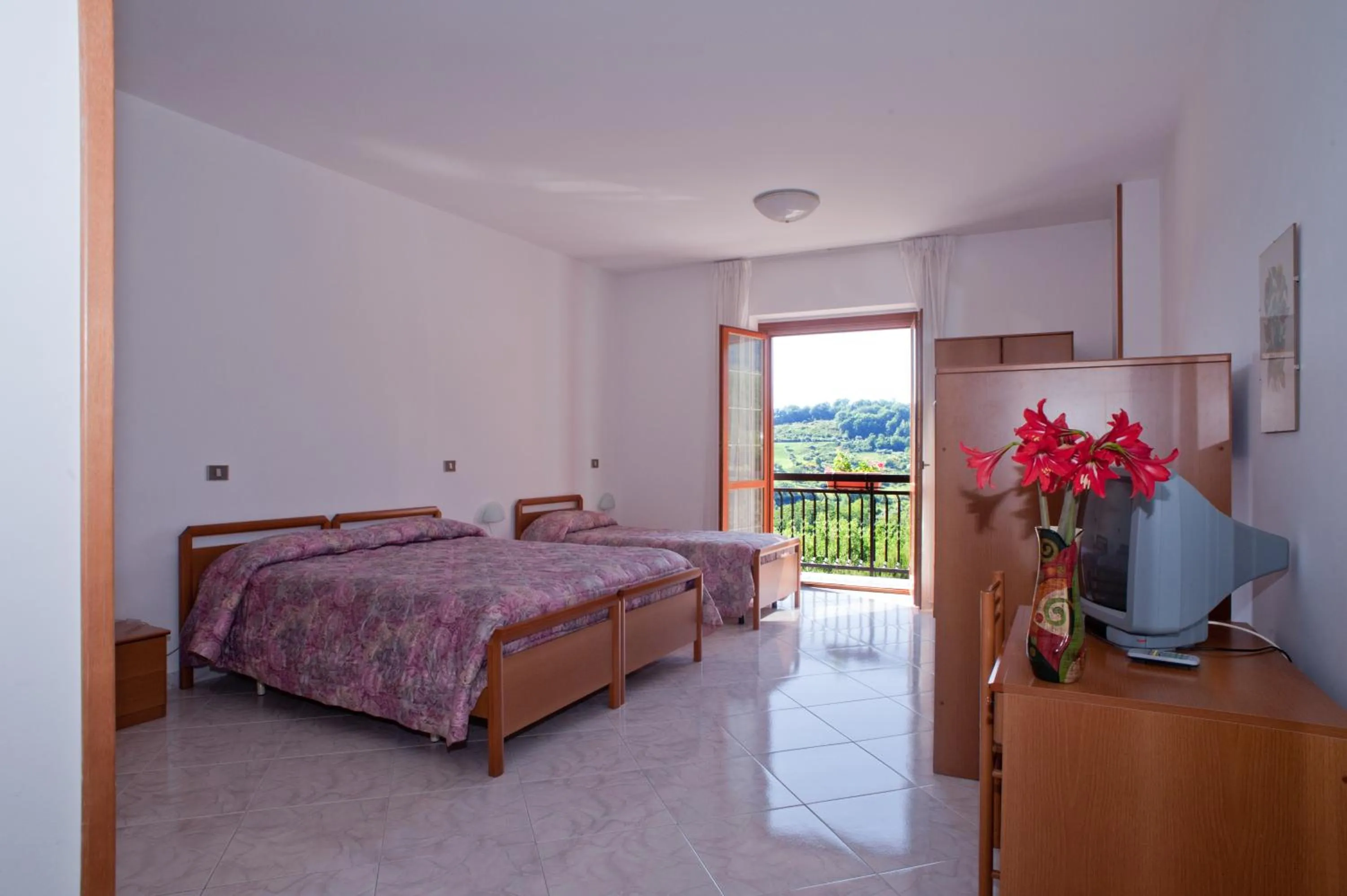 Photo of the whole room, Bed in B&B Le Ginestre