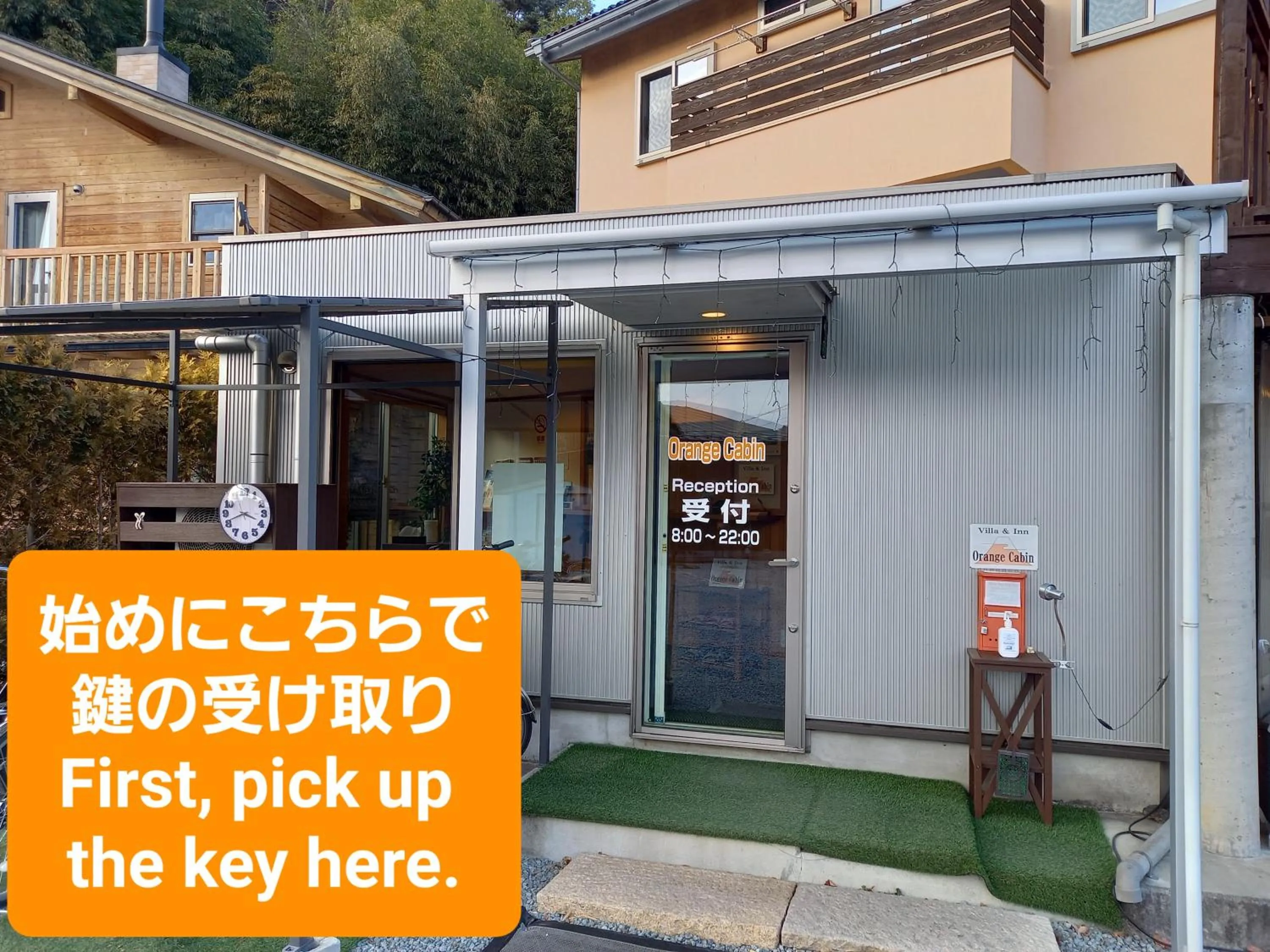 Lobby or reception in Orange Cabin Inn far from station