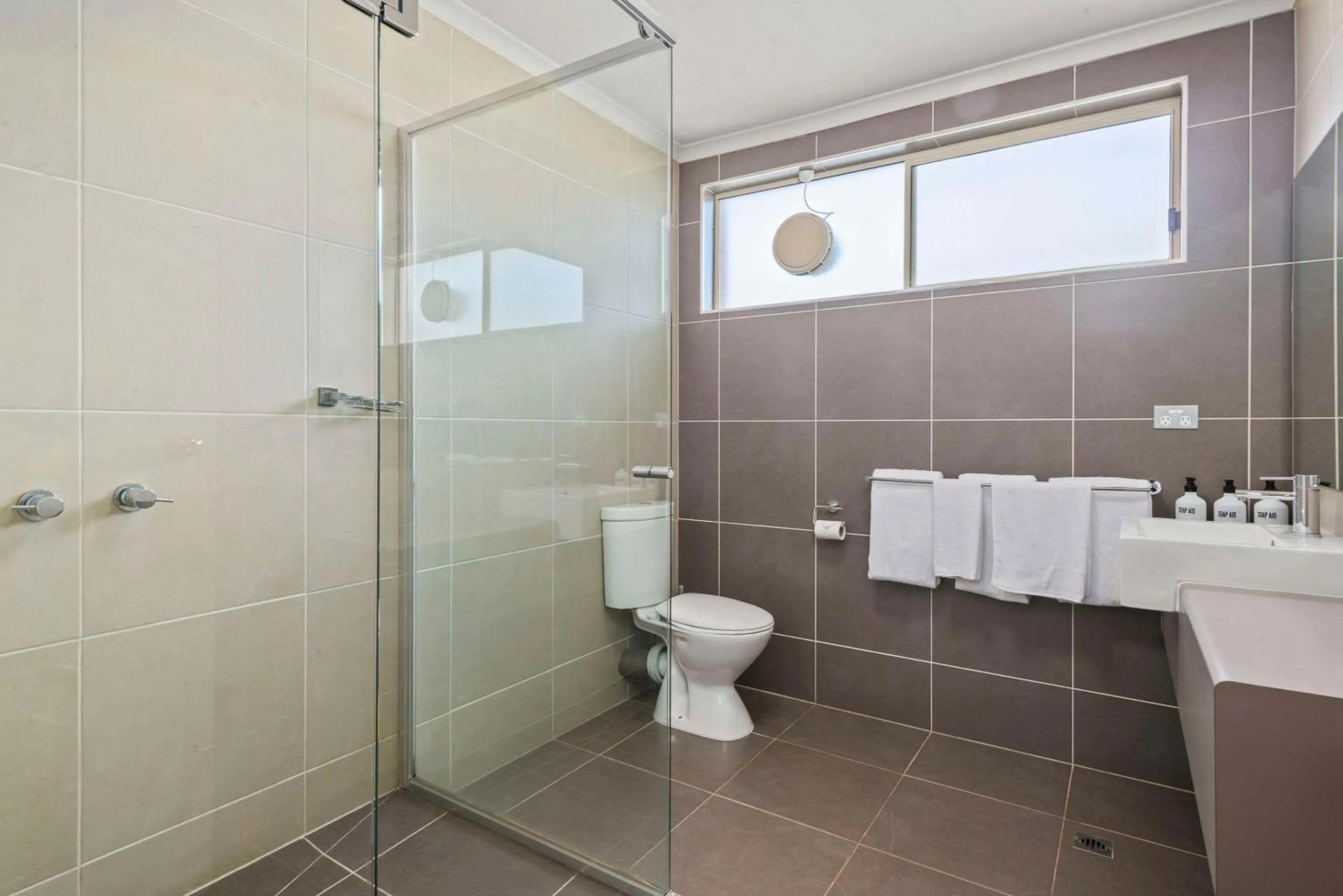 Bedroom in Comfort Inn Clubarham