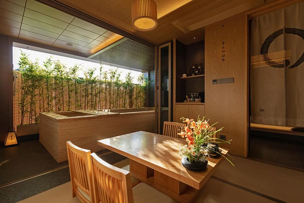 Hot Tub in Hoshikage Ryokan Hotel