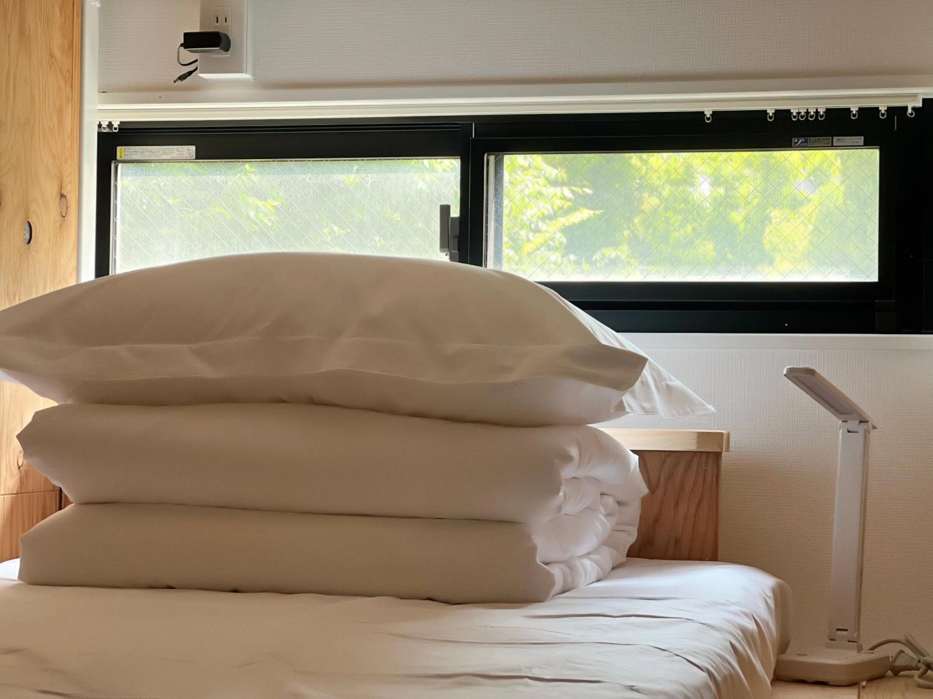 Bed in Hostel Hangout Best Value Near Kuromon Market & Namba