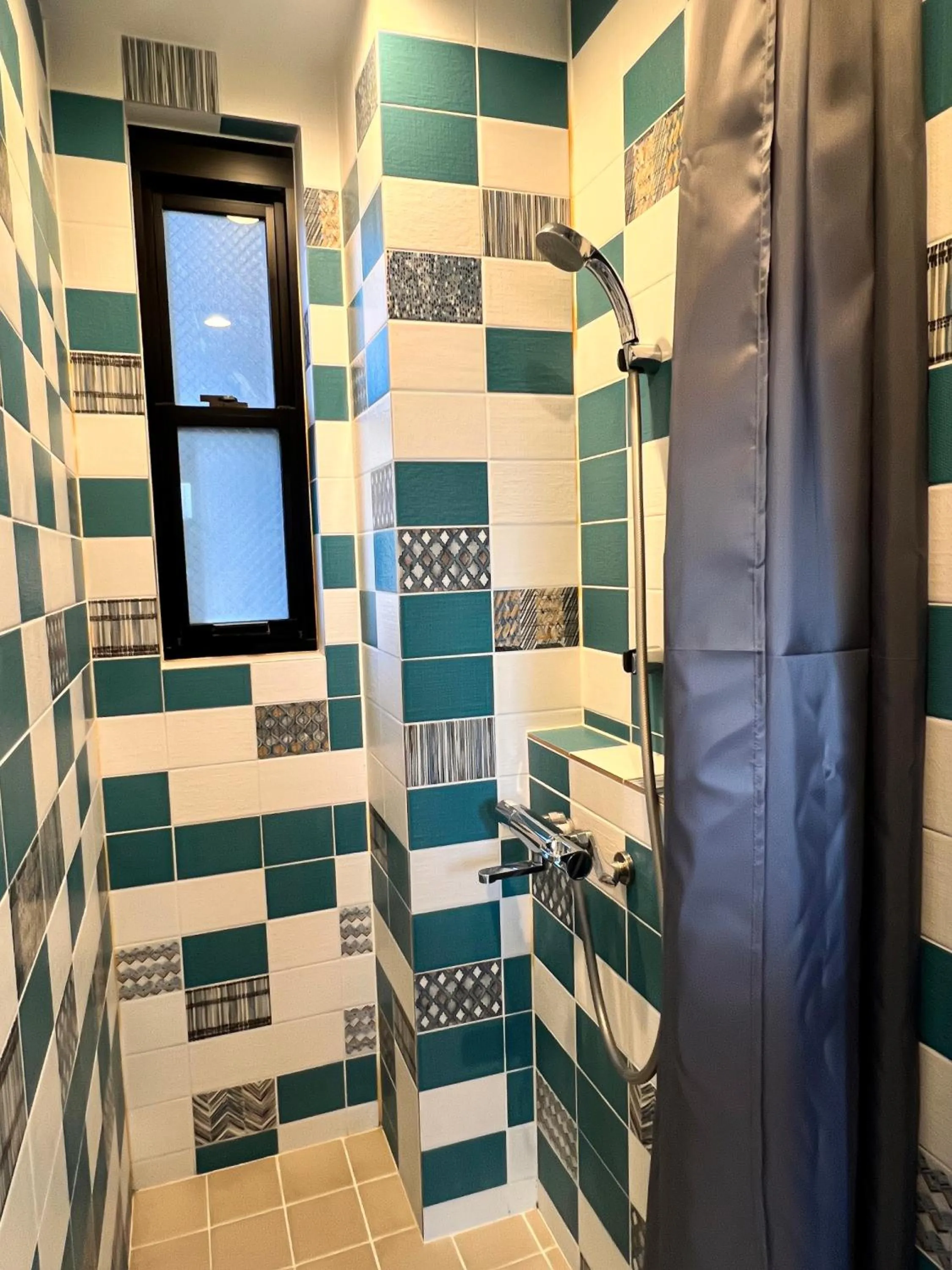 Shower in Hostel Hangout Best Value Near Kuromon Market & Namba