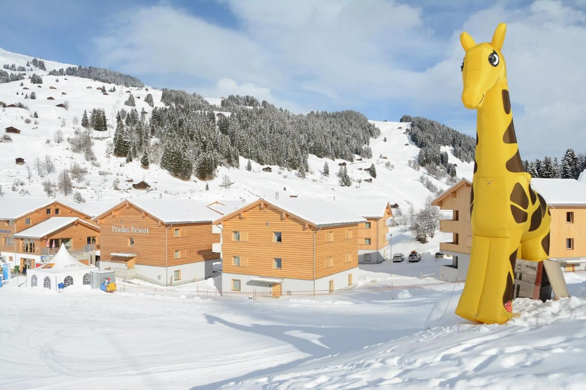 Property building in Pradas Resort Brigels